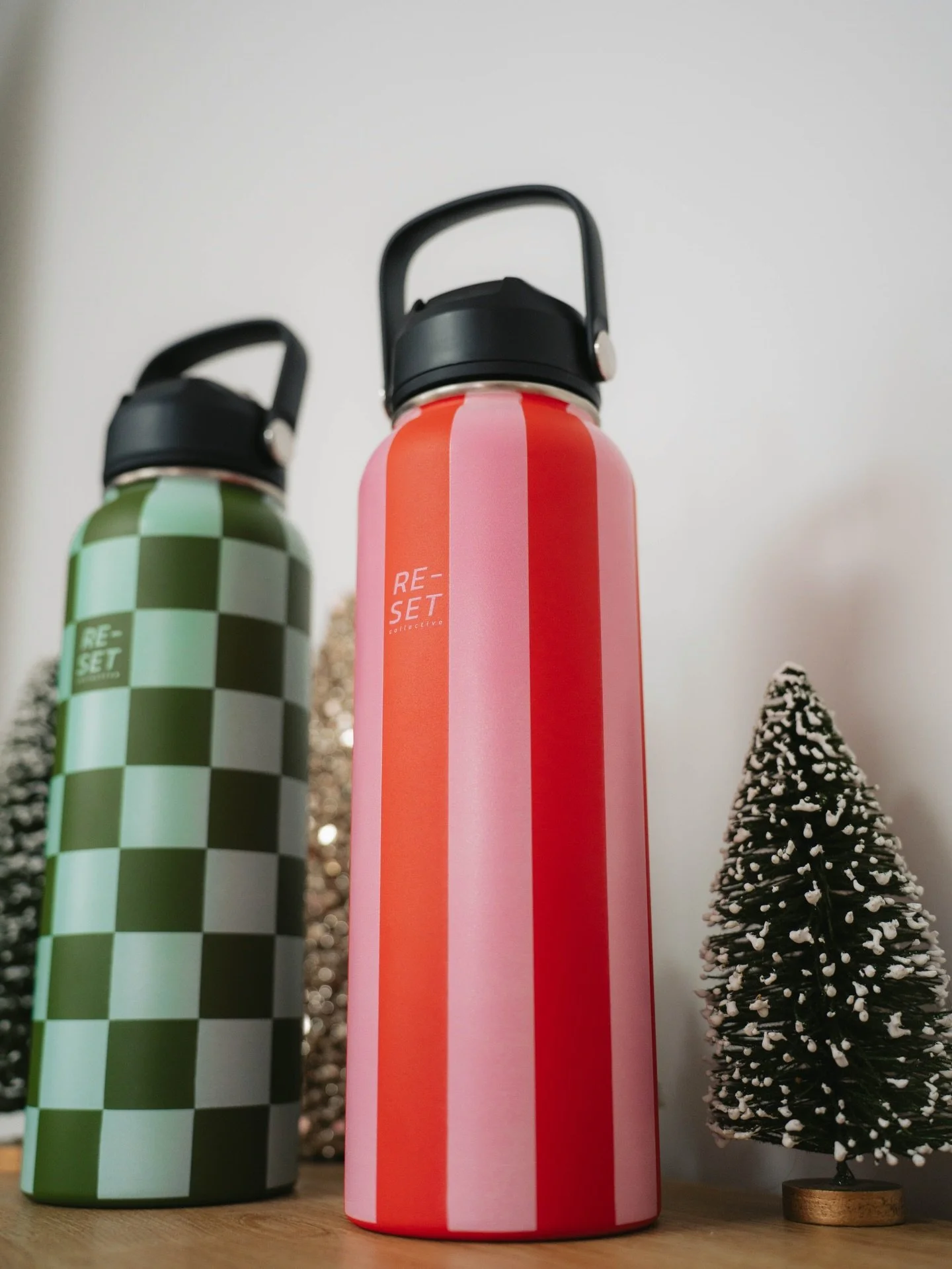 Shop our limited edition festive bottle drop now 🎁

❤️ Candycane
💚 Frosted Ivy