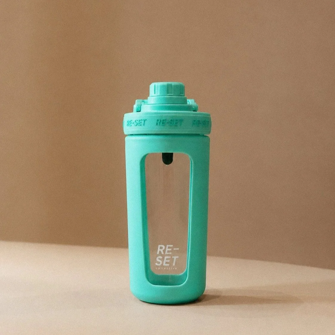 Green+Glass+Shaker+Lifestyle.jpg