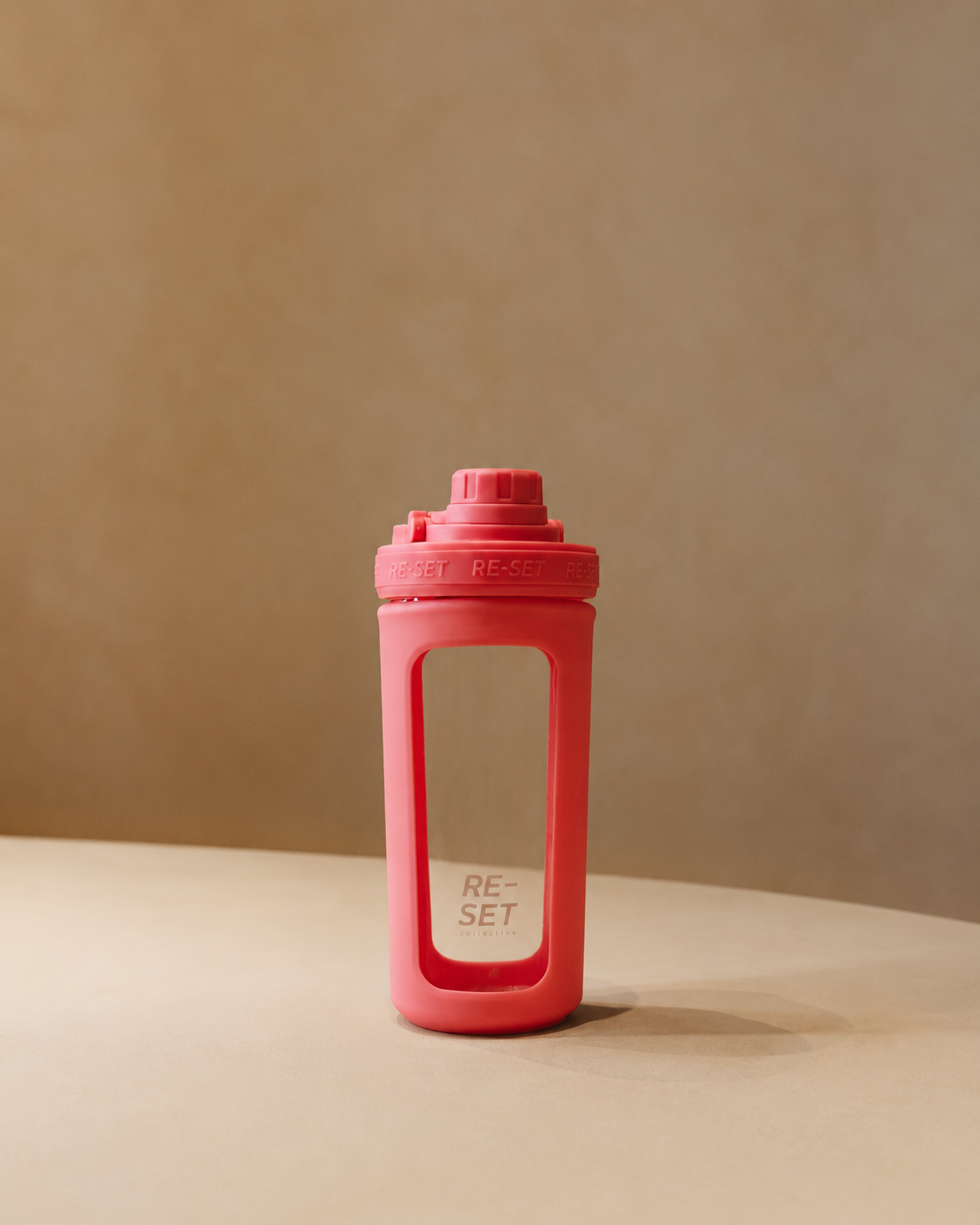 Pink Glass Shaker Lifestyle.png