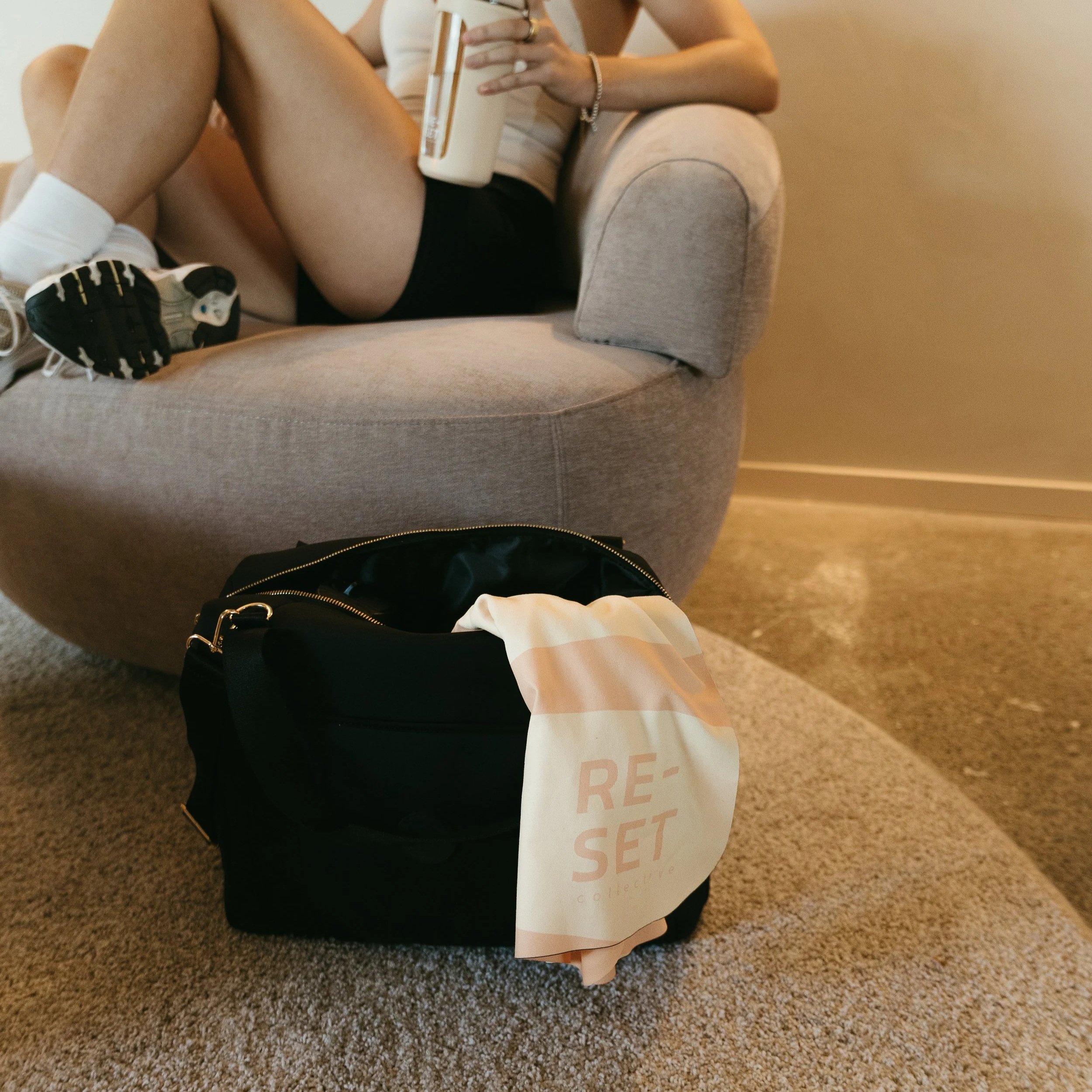 RE-FRESH SOFT SUEDE SWEAT TOWEL - YELLOW