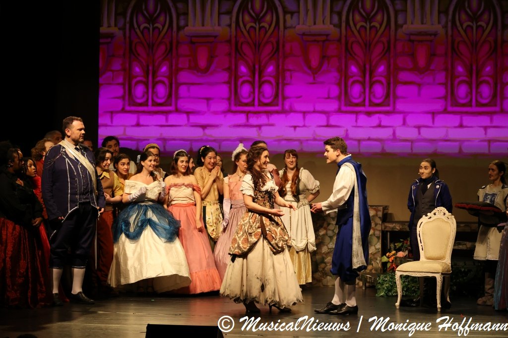 Cinderella 41.jpeg