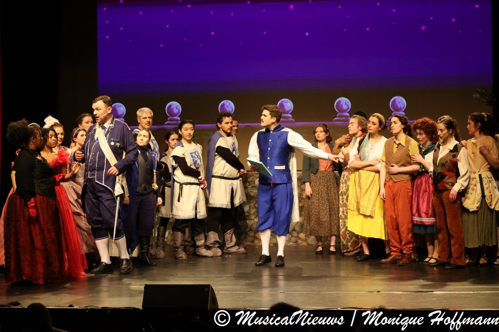 Cinderella 38.jpeg