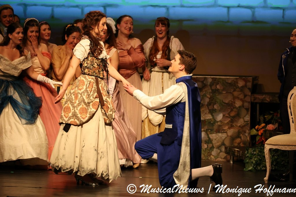 Cinderella 42.jpeg