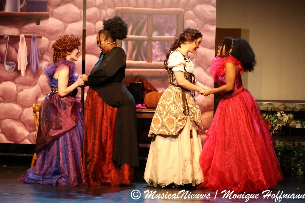 Cinderella 27.jpeg