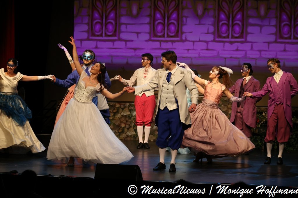 Cinderella 17.jpeg