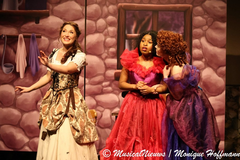 Cinderella 25.jpeg