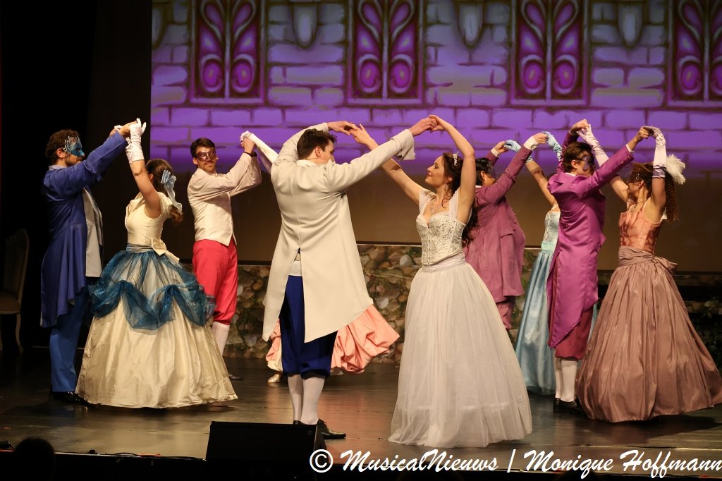 Cinderella 16.jpeg