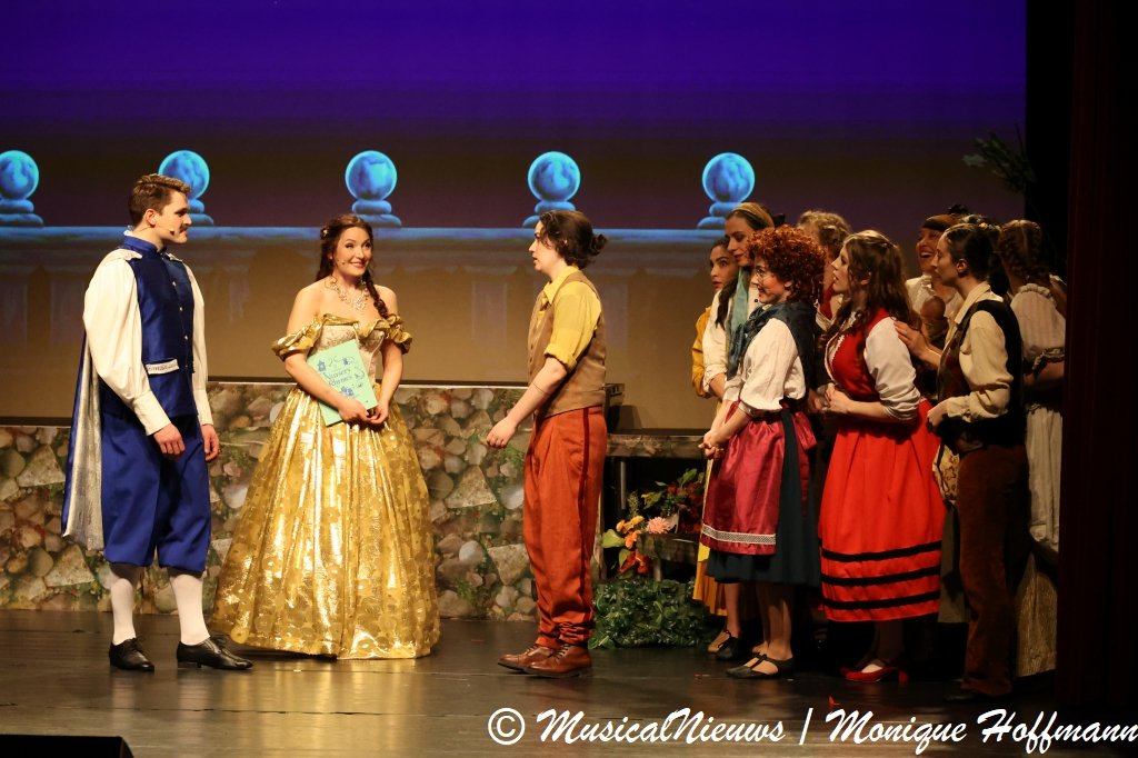 Cinderella 36.jpeg