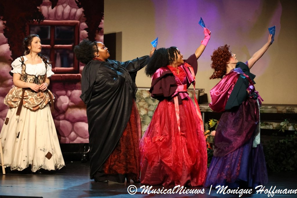 Cinderella 10.jpeg