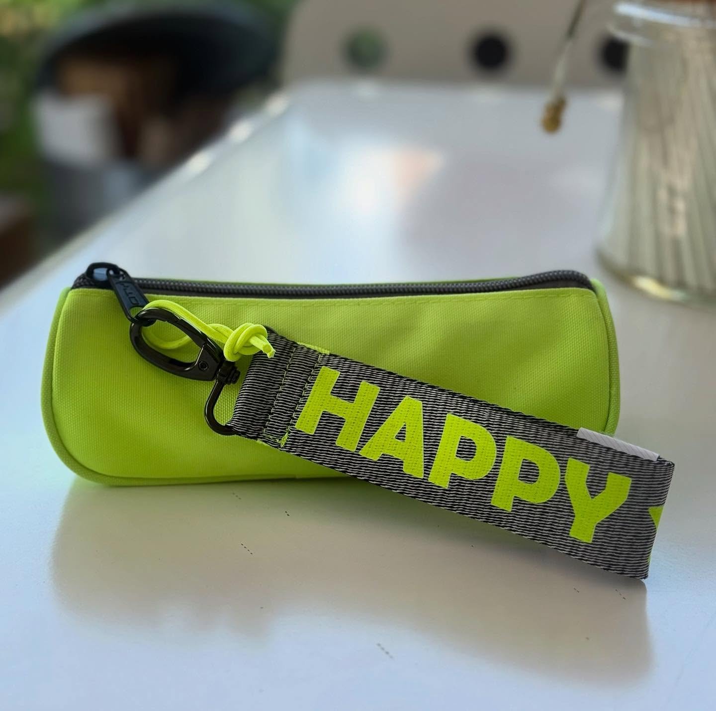 Happy is a state of mind. Choose it. Choose HAPPY #iamthetoybin #carryingJOY #choosehappy