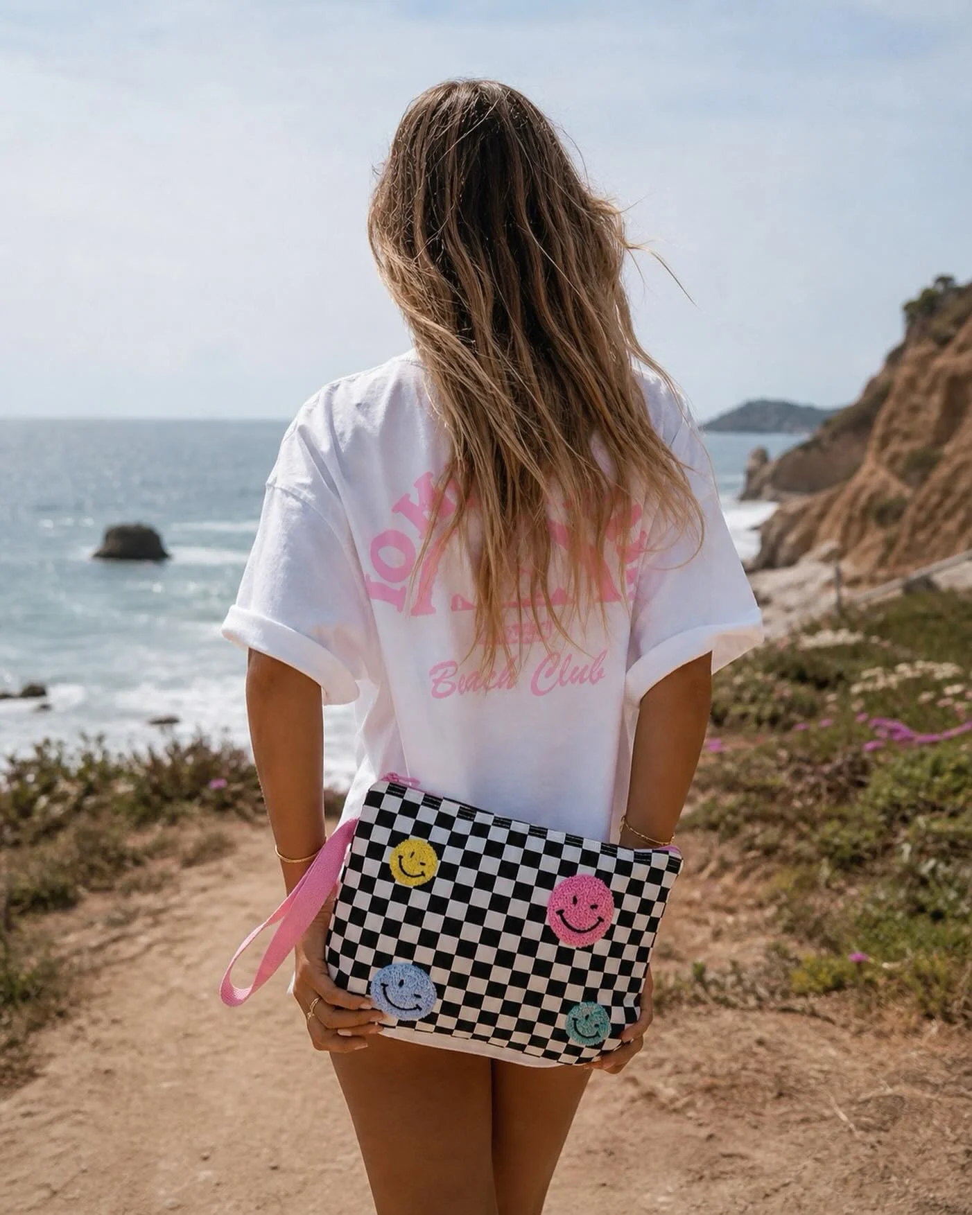 Summer vibes are getting closer. Summerish pouches are here #iamthetoybin #carryingJOY