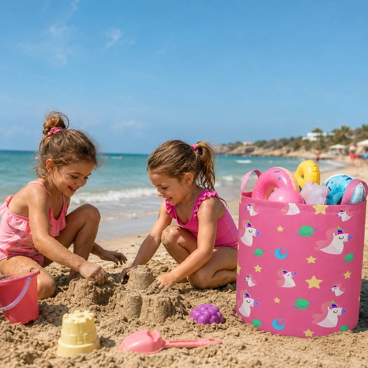 Endless summer play 😎🍧🏄⛱ Toys can be organised 😅 #iamthetoybin #carryingJoy