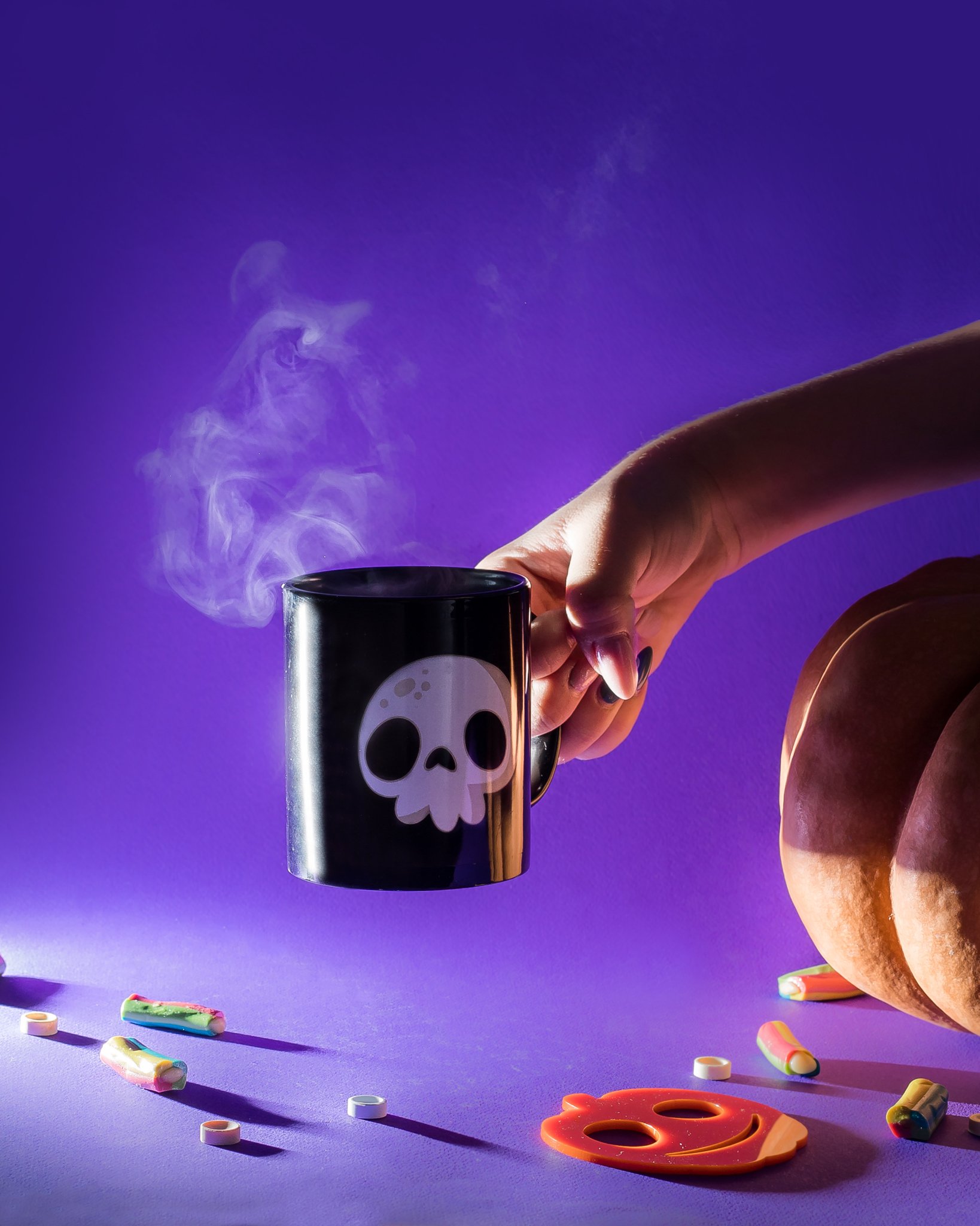 Boo woo hoo. Nothing beats a hot pumpkin latte in a skull mug! 🎃💀 #iamthetoybin #carryingJOY