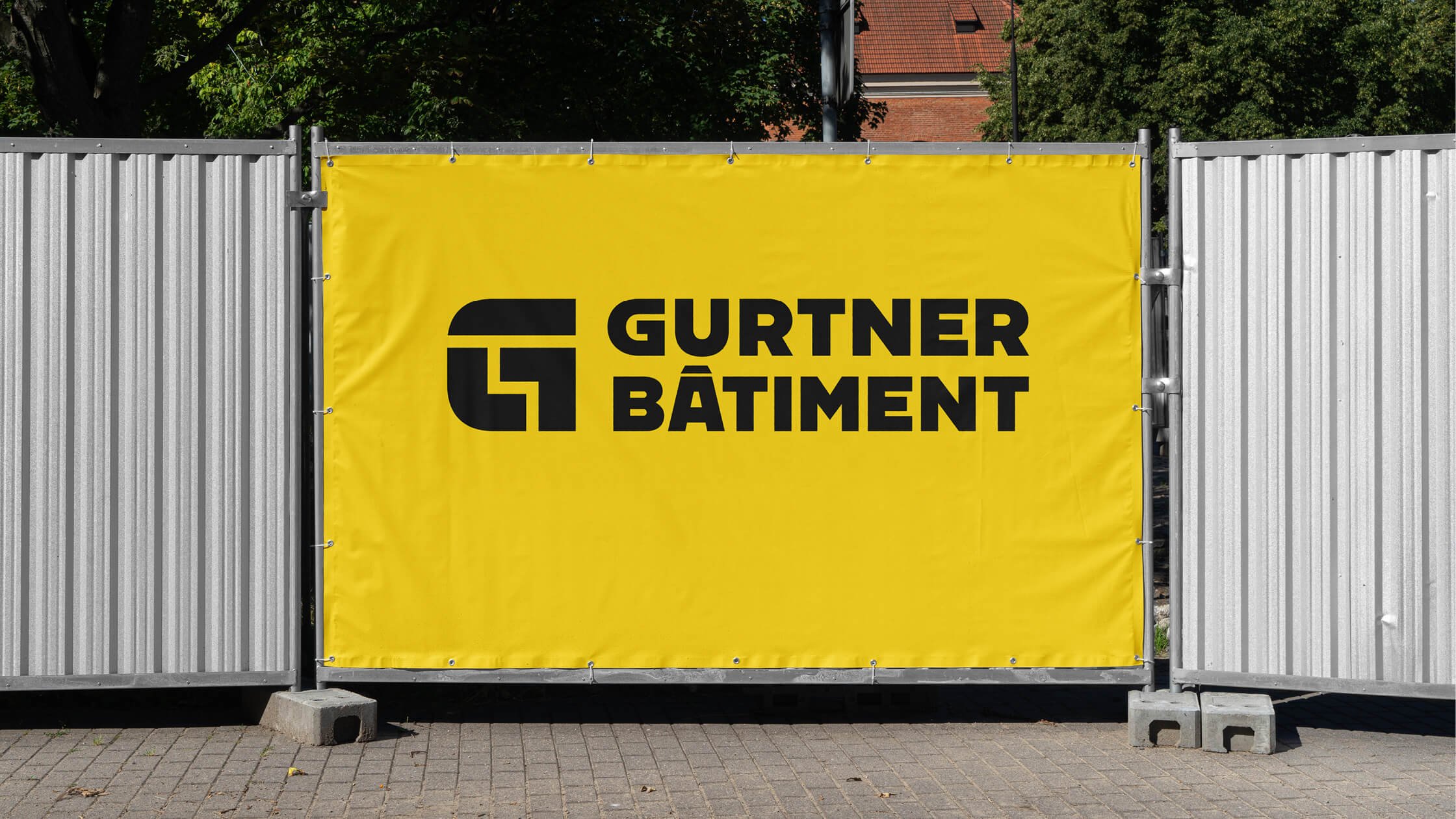 Logo sur une bâche