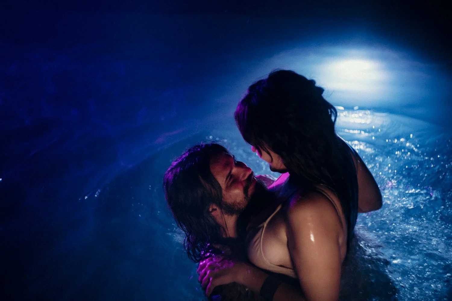 seance couple euphoria callenes films - photographe mariage-167.jpg