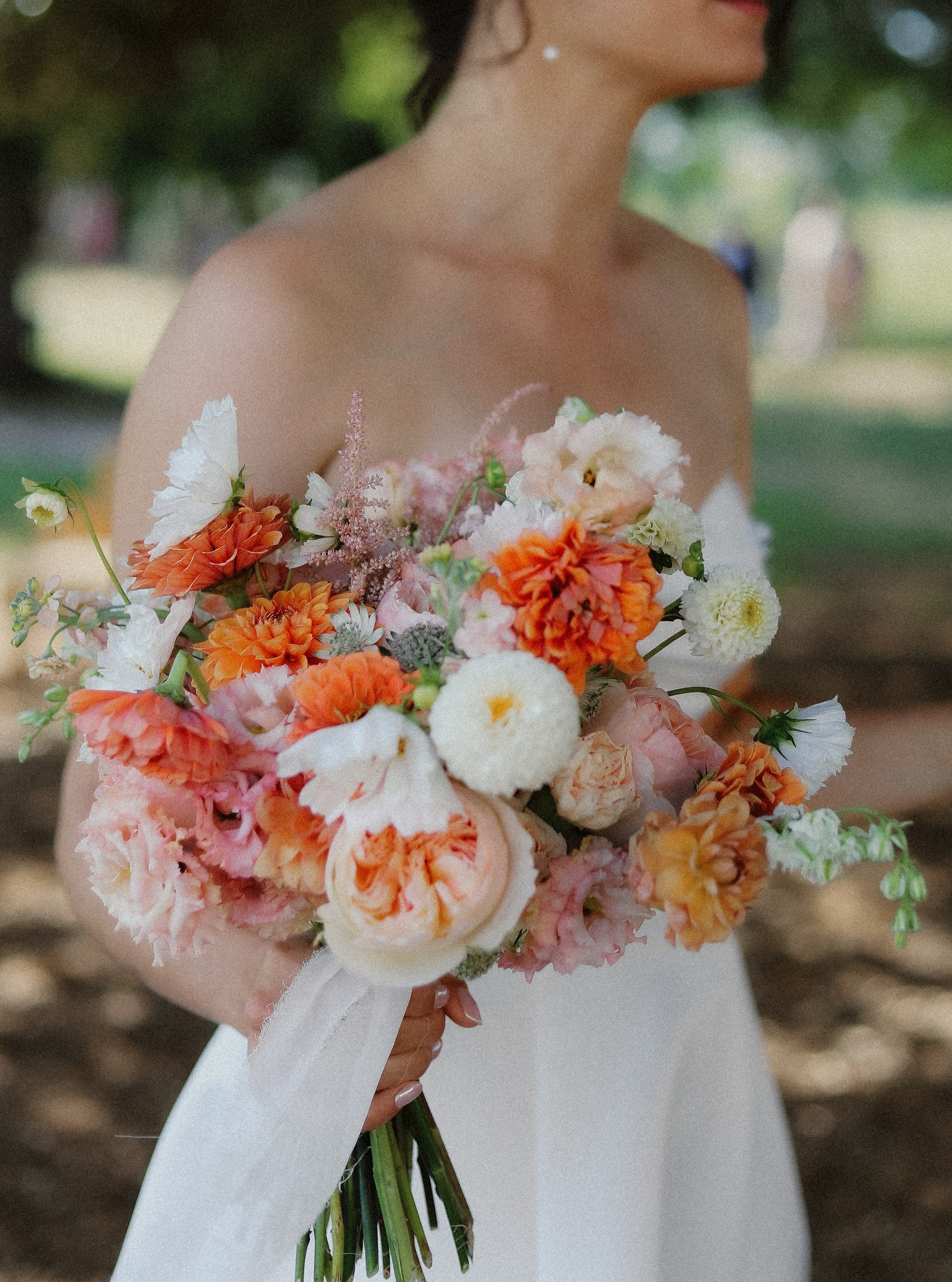 Extrait du mariage de Pauline &amp; Louis au @chateaudelasebrandiere 

Photos : @zazief.photographie 
Coiffure : @mylie.b_maison_de_coiffure 
Coordination : @biskoulevents