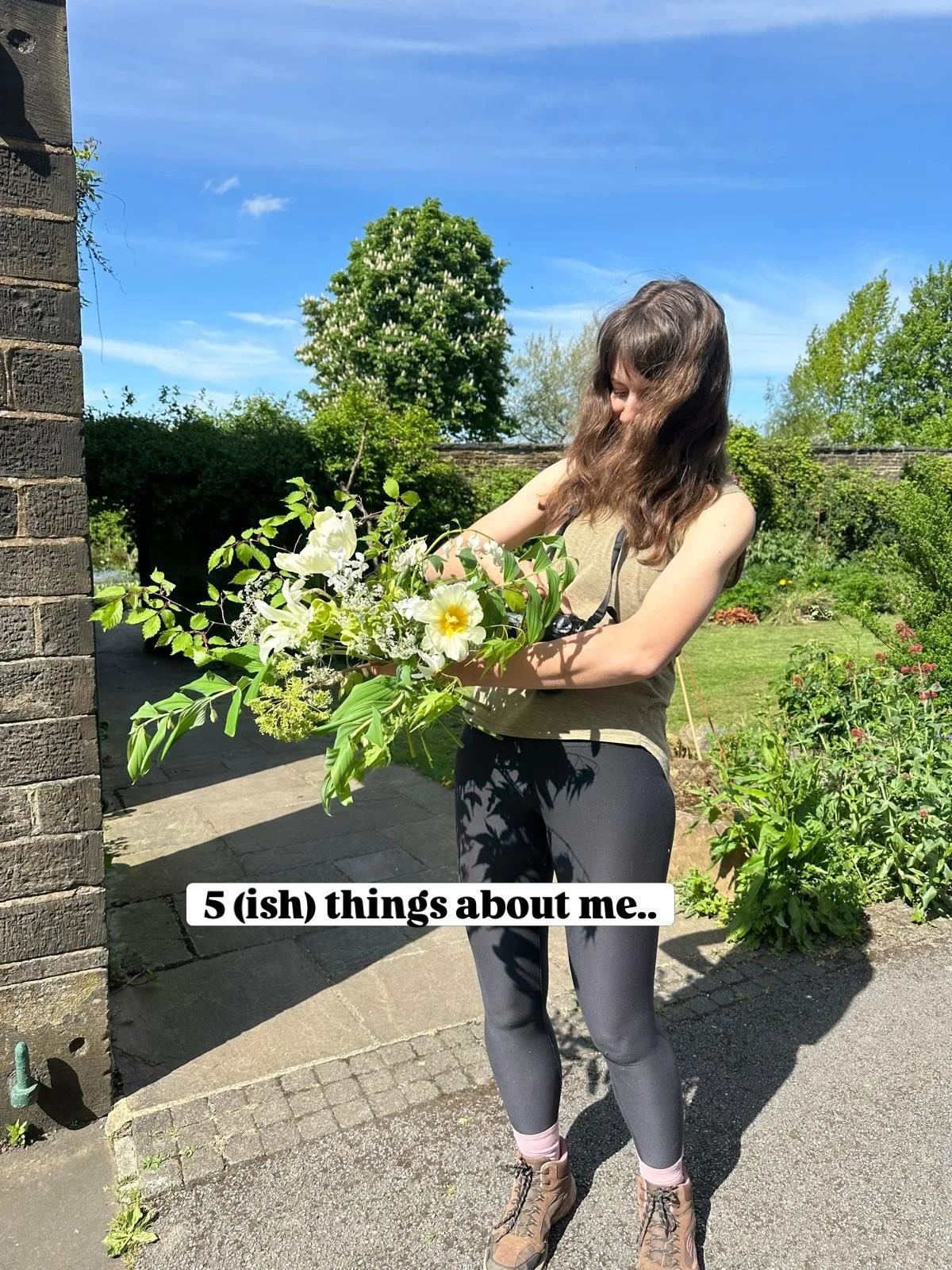 The &ldquo;bouquet jiggle&rdquo; .. sorry if you also hate it 🤢😂

I&rsquo;m in dreamy @annadbell_branchout garden in the first, second and sixth pic ❤️