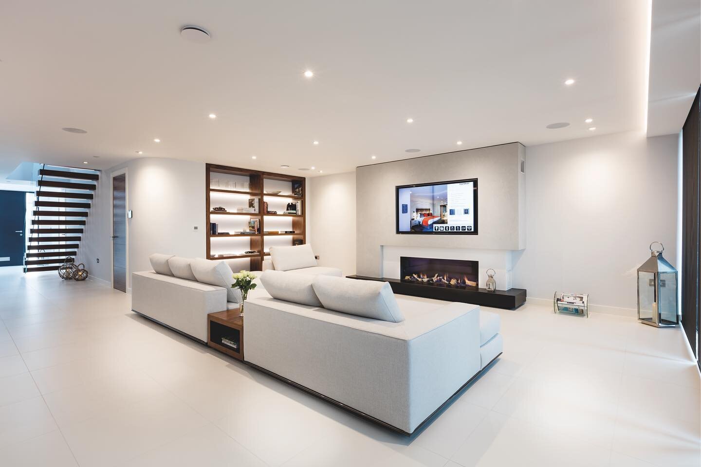 Open plan living at Infinity
.
#interiordesign #openplanliving #loungeinterior #modernlivingroom #livingroomdesign #propertydevelopment