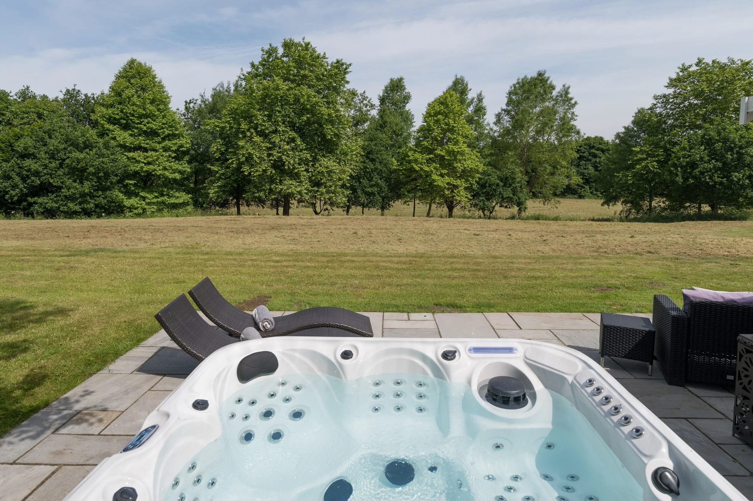 11-country-home-hot-tub-view.jpg