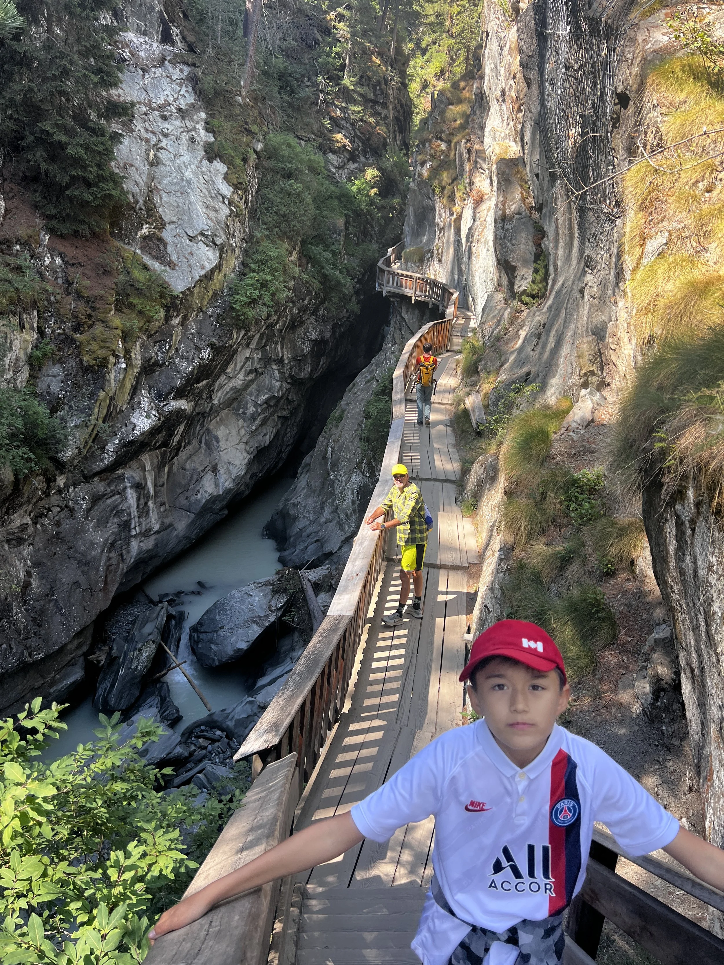 Gorner-gorge-walk.JPG
