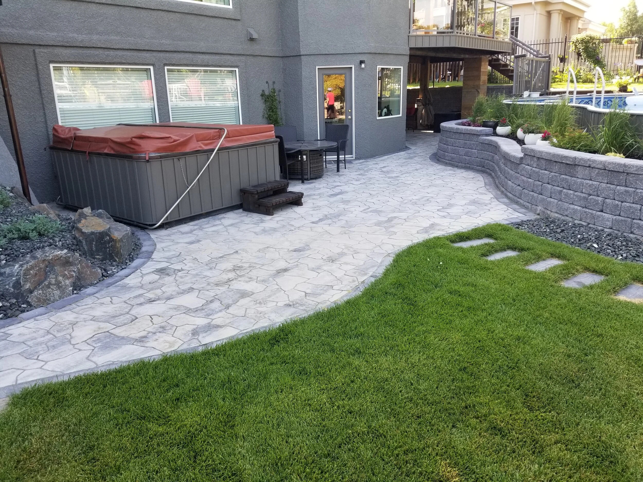 Patios, Walkways and Driveway Photos. — Landscaping Winnipeg