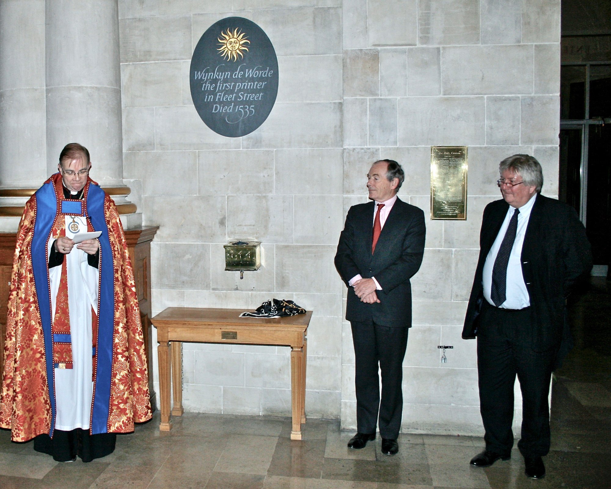 Unveiling the Wynkyn de Worde plaque at St Bride’s Church
