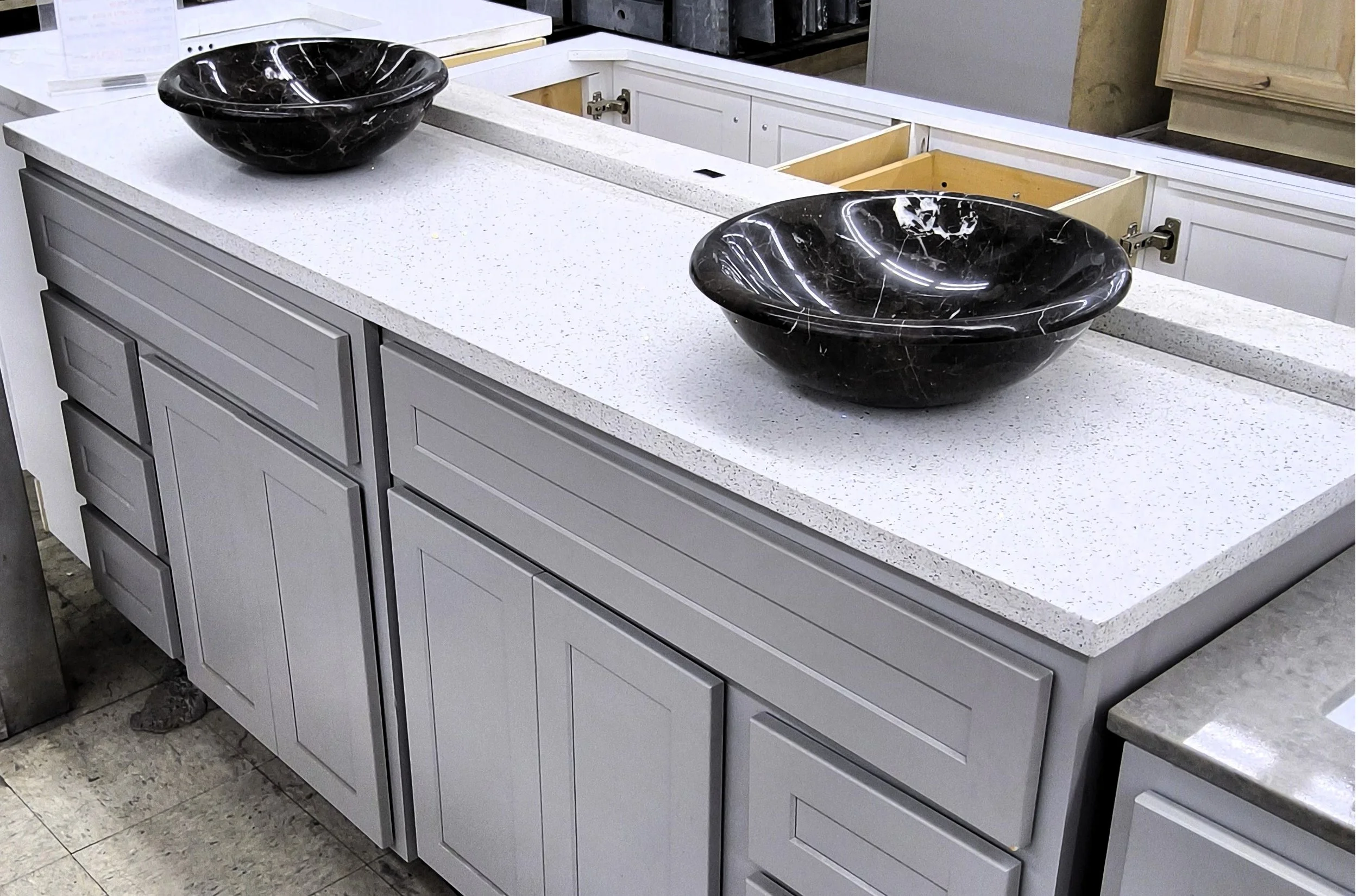 Full Vanity Combo G-Town Limestone/Galaxy White