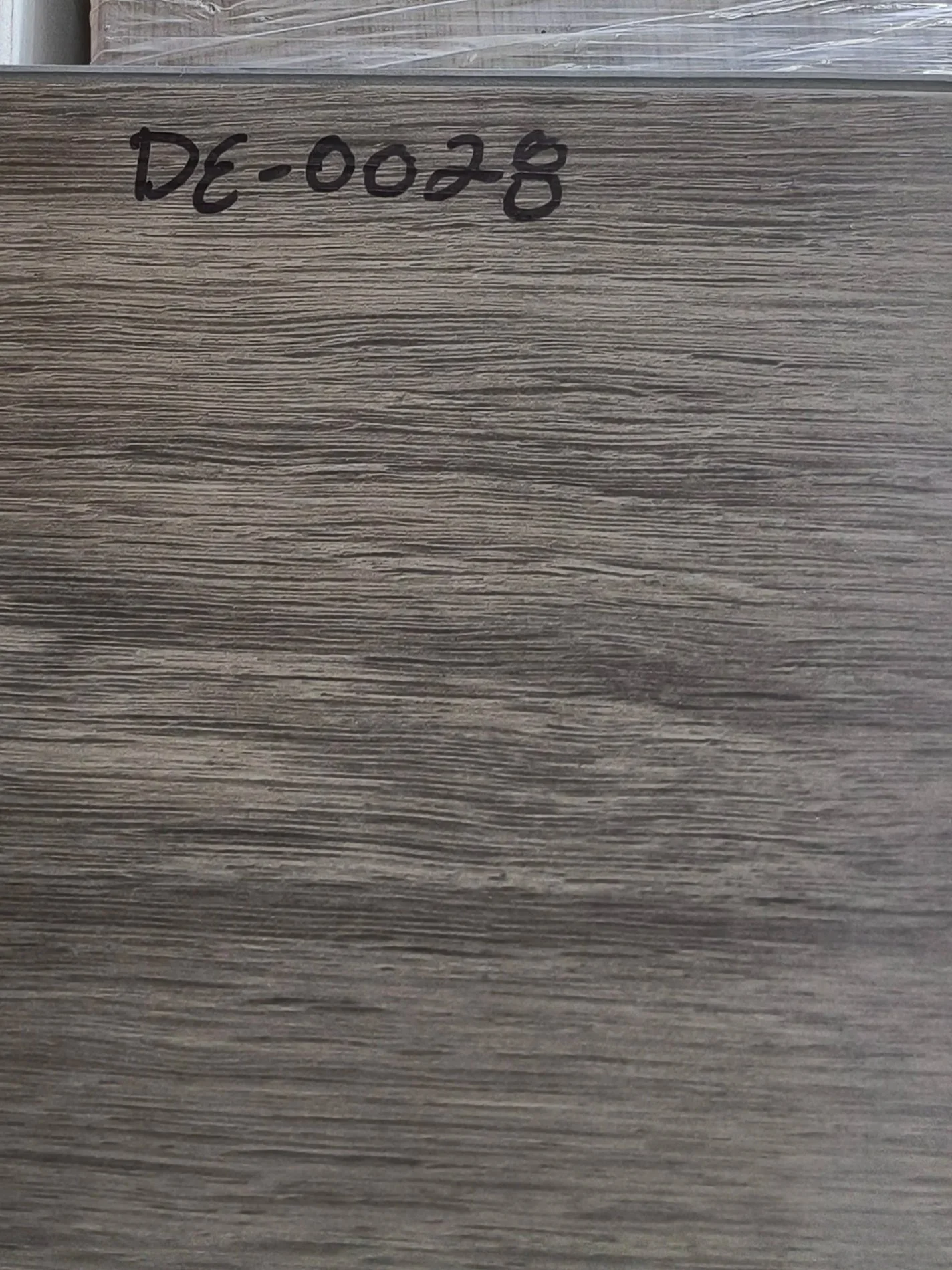 DE-0028 Vinyl Flooring