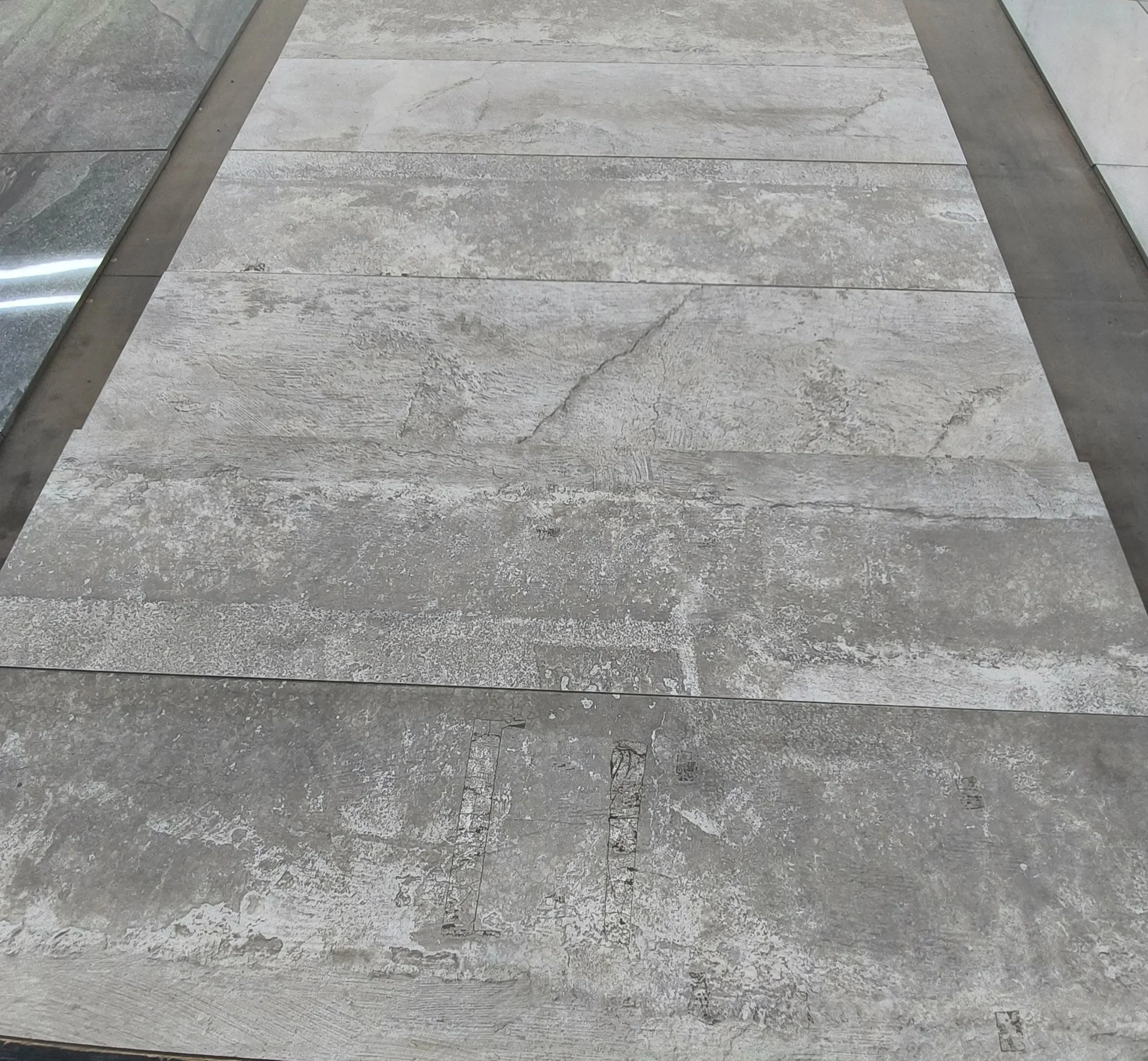 Daifor Aria Grade-A Porcelain Flooring