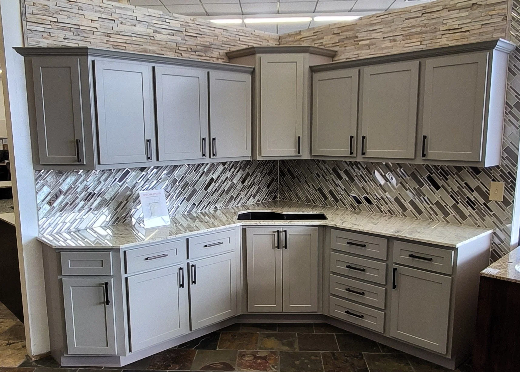 background gallery pic 4.jpg