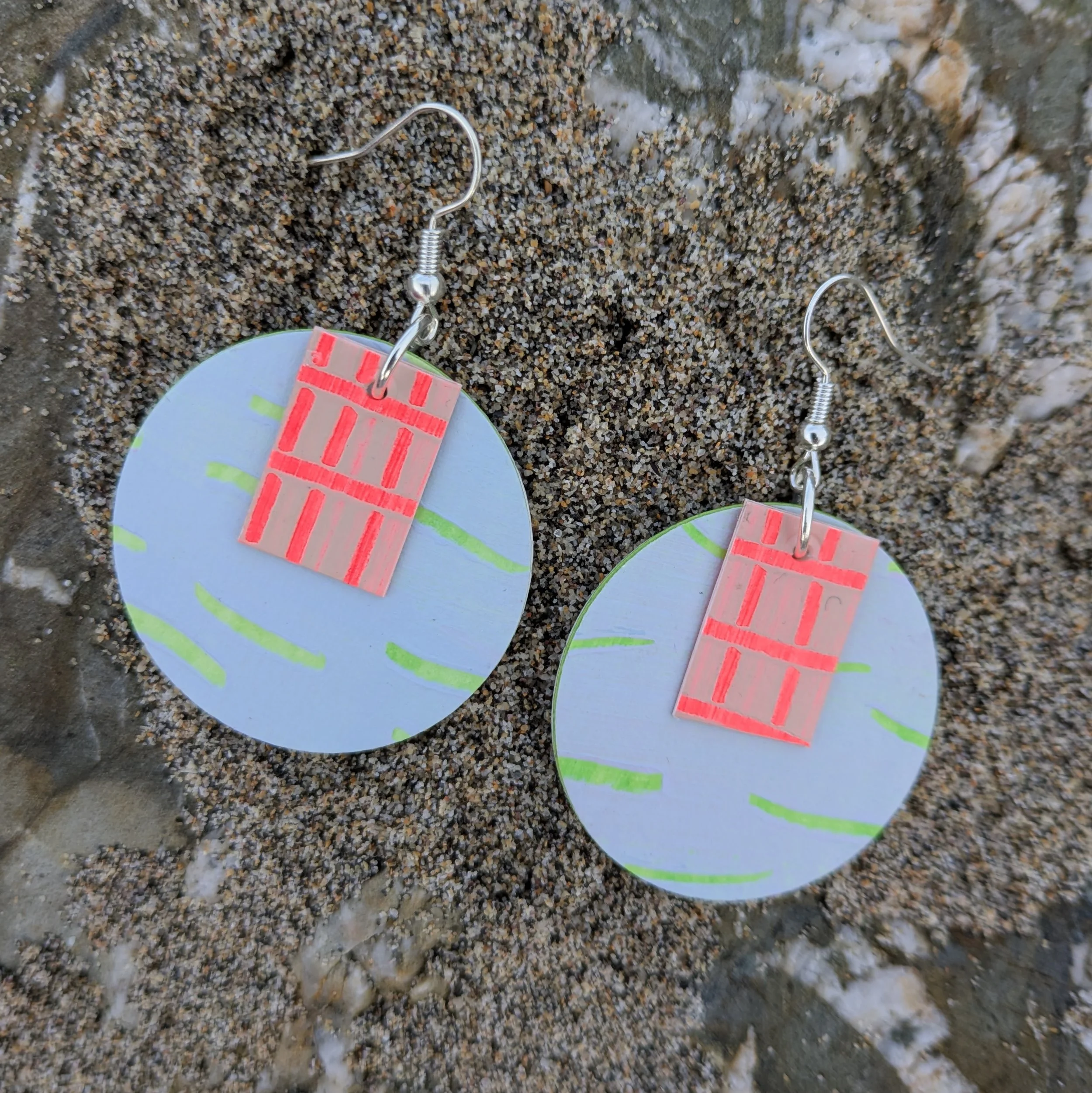 Hand Crafted Circle Disks with Small Dangle