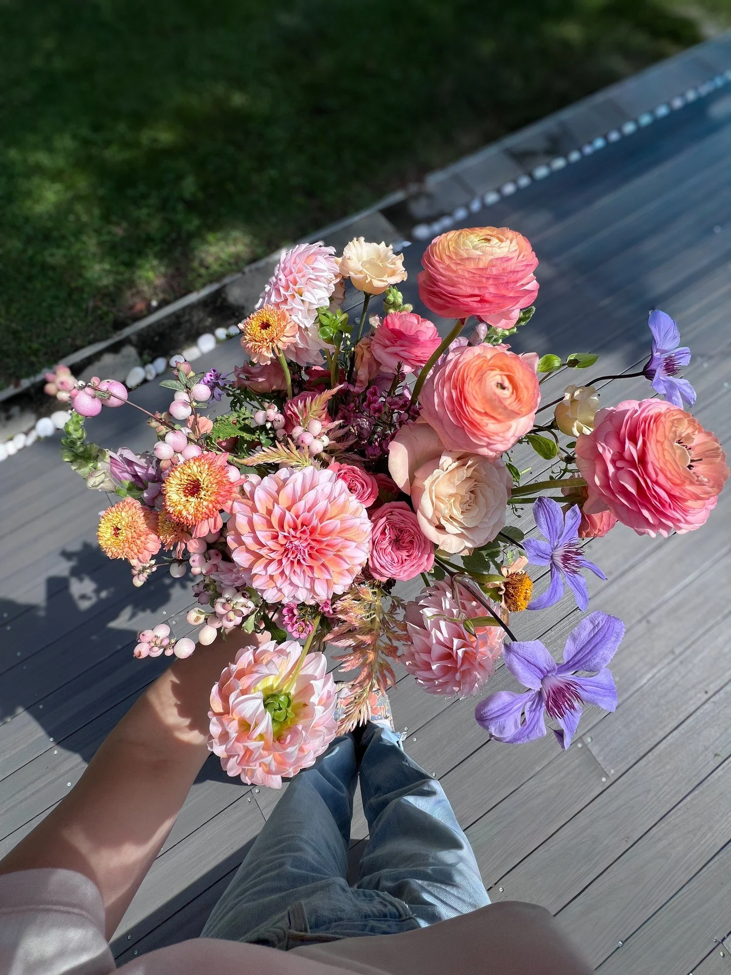 Studio reset for another beautiful wedding this weekend! But first, just want to say, I really really love this juicy color palette π¨ π₯°β¨β¨β¨
