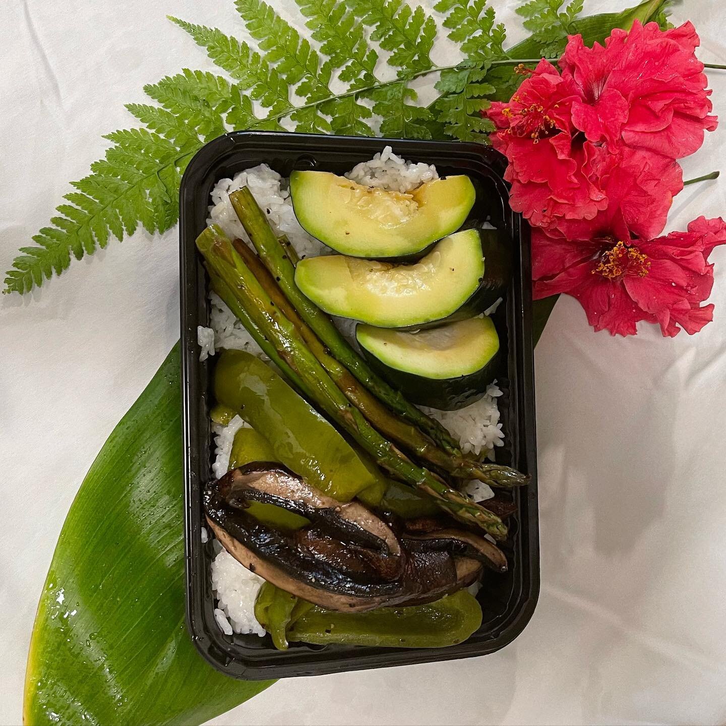 Vegetarian options 🌱 🌱 it&rsquo;s Aloha Friday in Hawaii Nei.  #Veggie #Bbq #ThisLilPiggy