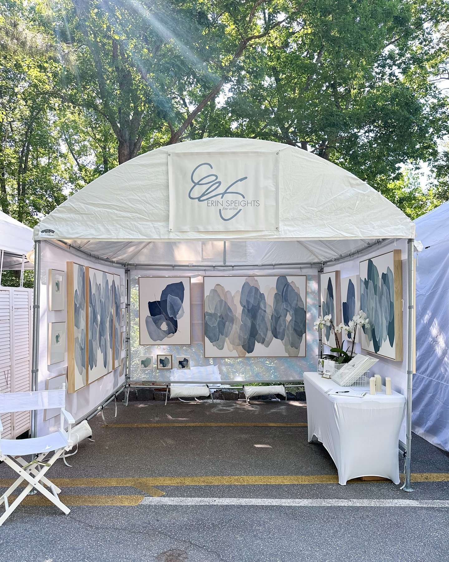 Come out and enjoy this gorgeous weather at The Chastain Park Art Festival! ☀️Several new pieces to choose from along, with gift cards for mom! Open today until 5pm and tomorrow 11-5pm! Booth 89A

See a piece you love but not in the area? Feel free t