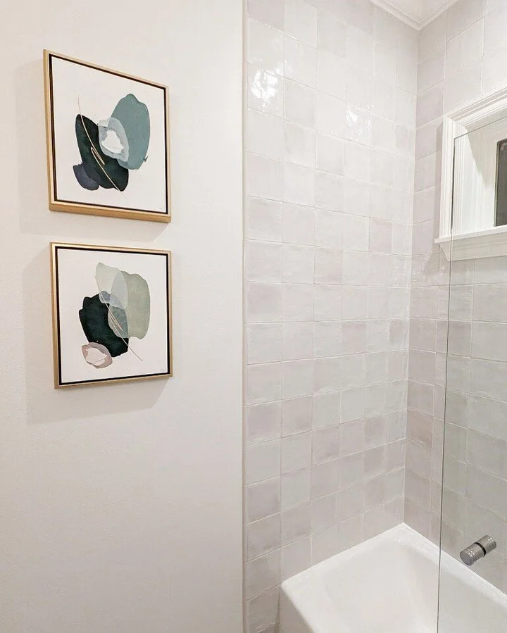 One of my favorite bathroom diptych commissions! This client requested these beautiful gold frames which matched this bathroom perfectly! 🤍

#diptychart #commissions #commissionedartwork #artworkforthebathroom #bathroomartwork #goldframes