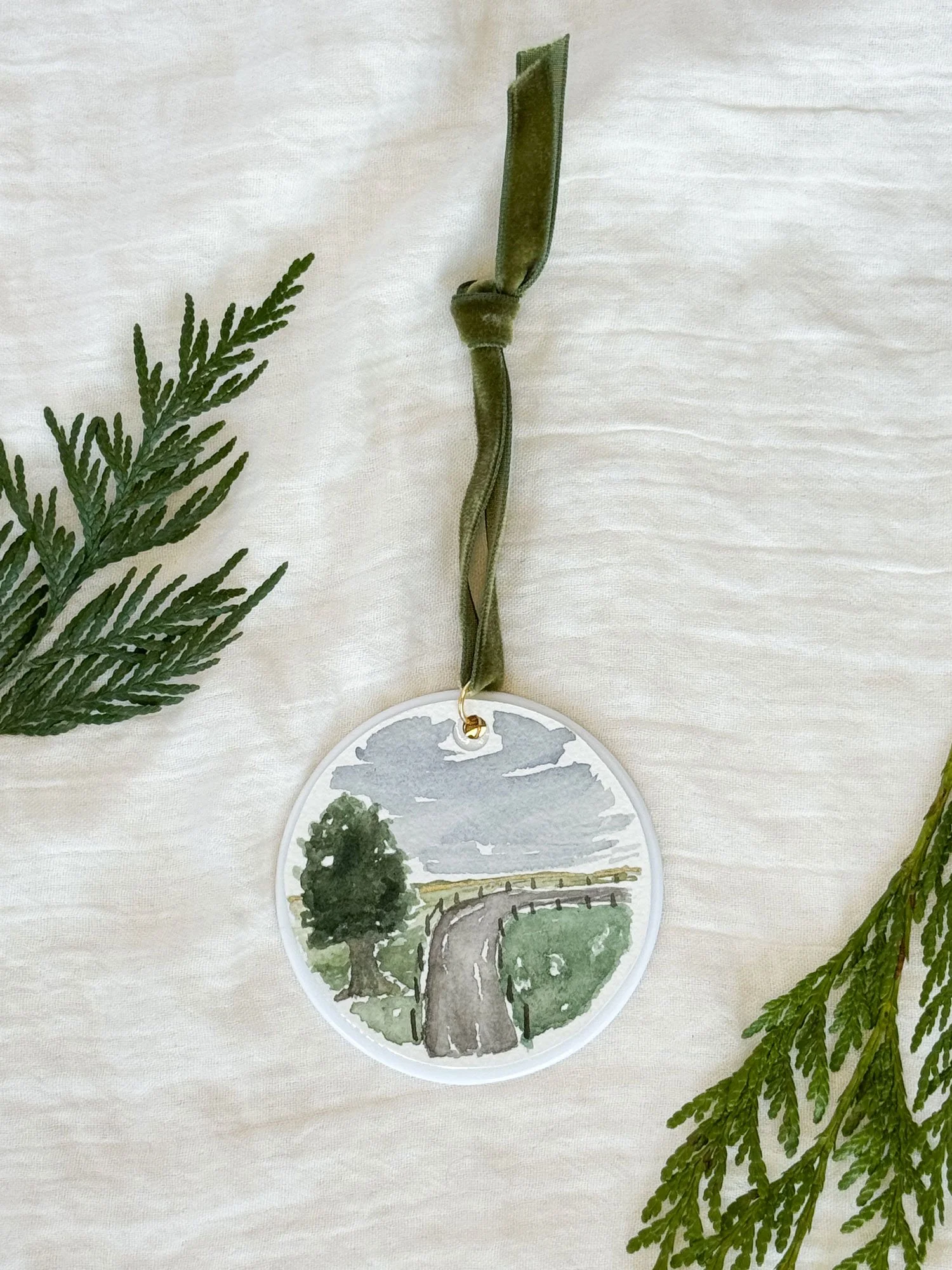 erin_speights_art_2025ornaments_8_front.jpg