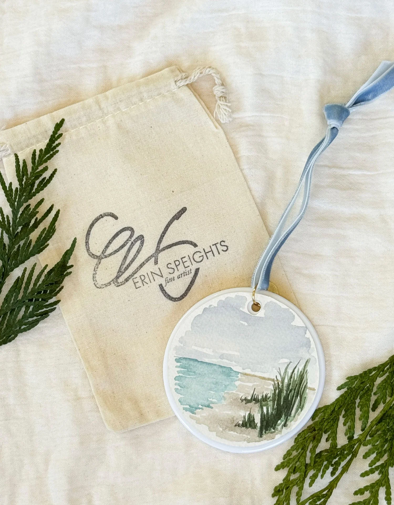 erin_speights_art_2025ornaments_13_bag.jpg
