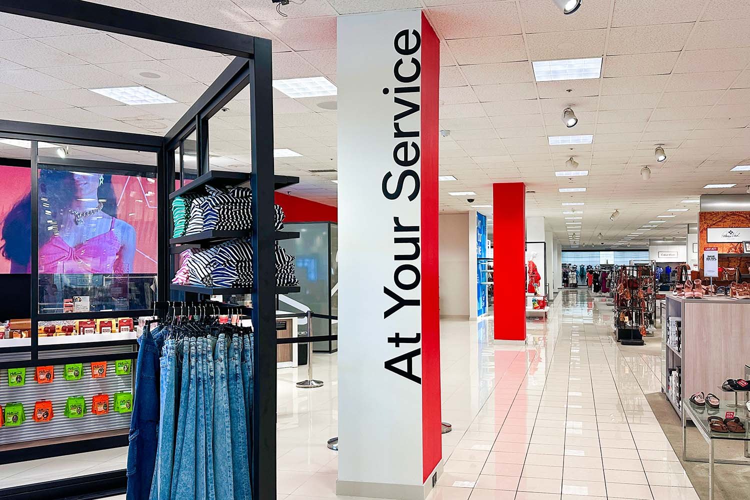 Vinyl Lettering for Macy's