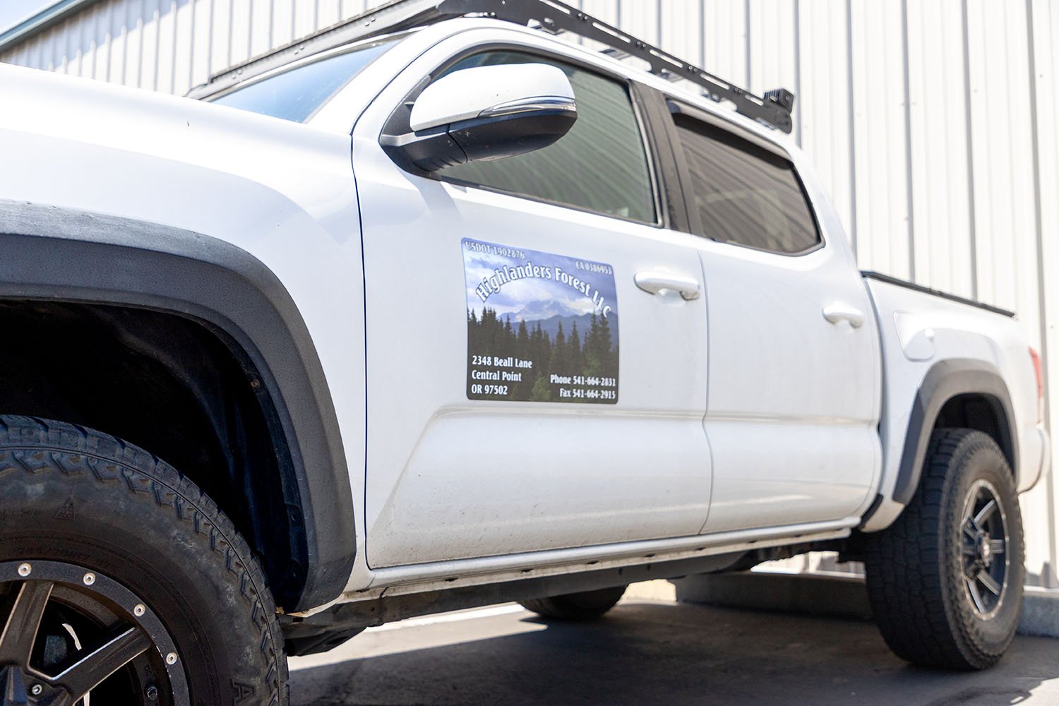 Vehicle Magnets