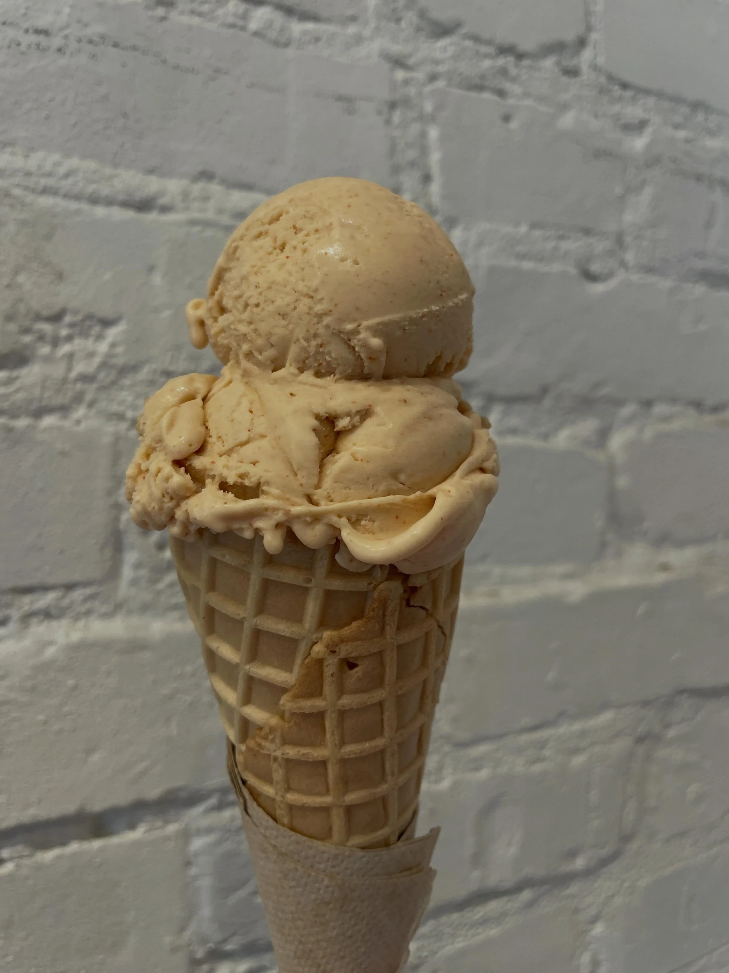 Our flavors celebrating AANHPI Heritage Month continue with Thai Chili Coconut 🌶️🥥 Starts mellow and finishes with a kick. Now scooping!

#icecream #washingtondc #spicy #aanhpiheritagemonth