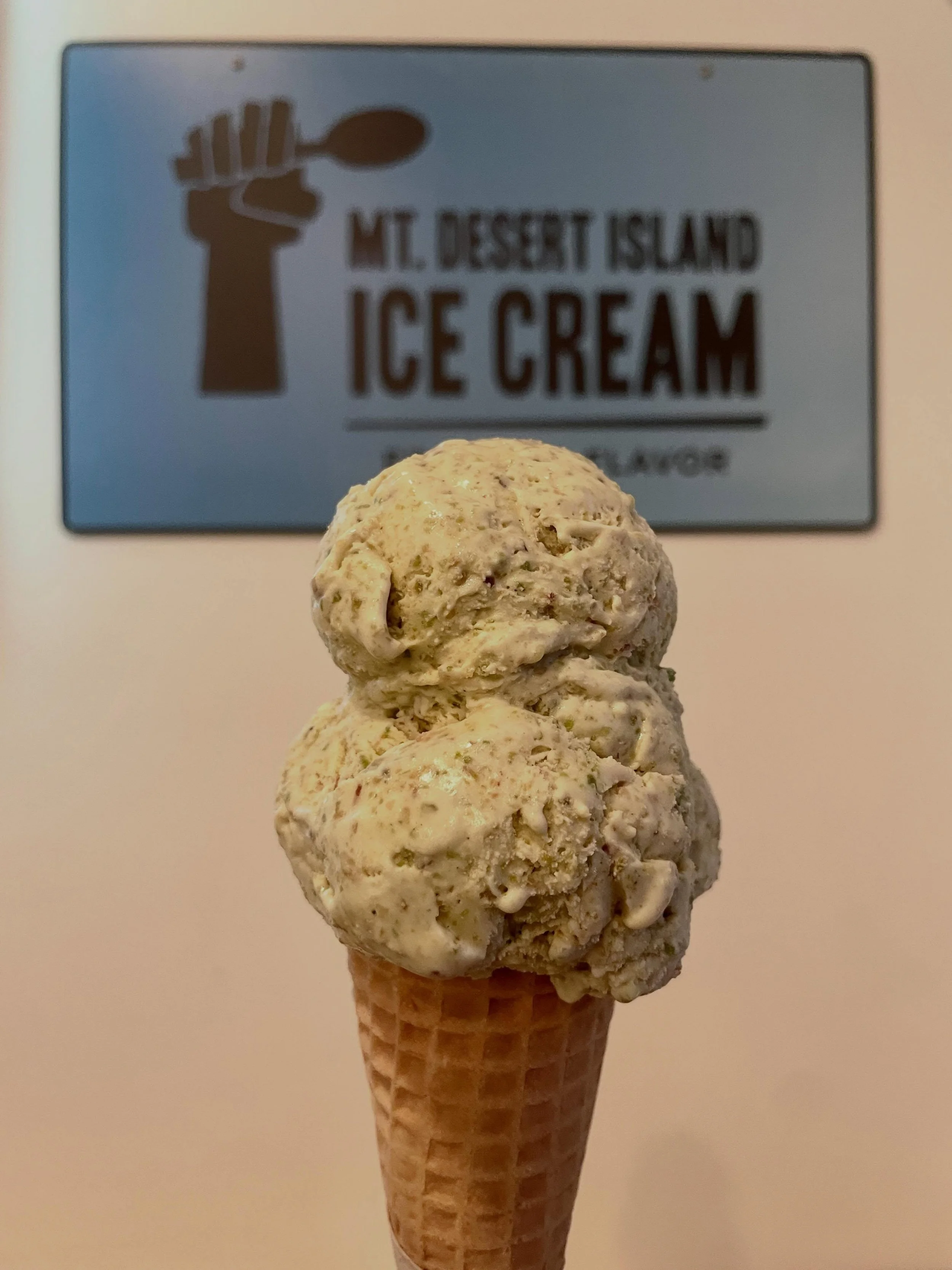 Kulfi is back! ✨ Inspired by the beloved South Asian dessert, our Kulfi flavor combines rich pistachios, honey, fragrant cardamom, a touch of saffron, and a hint of almond. Indulge in this unique and creamy treat!

#icecream #washingtondc #kulfi #mou