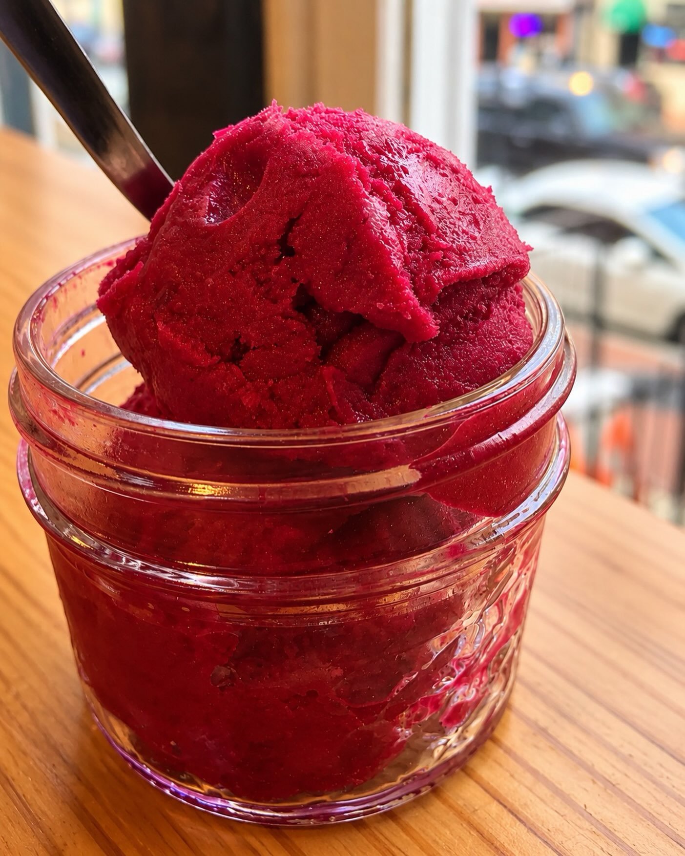 Beet Ginger Sorbet is back for a limited time! Made with beets and infused with fresh ginger. You really can&rsquo;t beet it. 🥁

#beet #vegan #sorbet #washingtondc