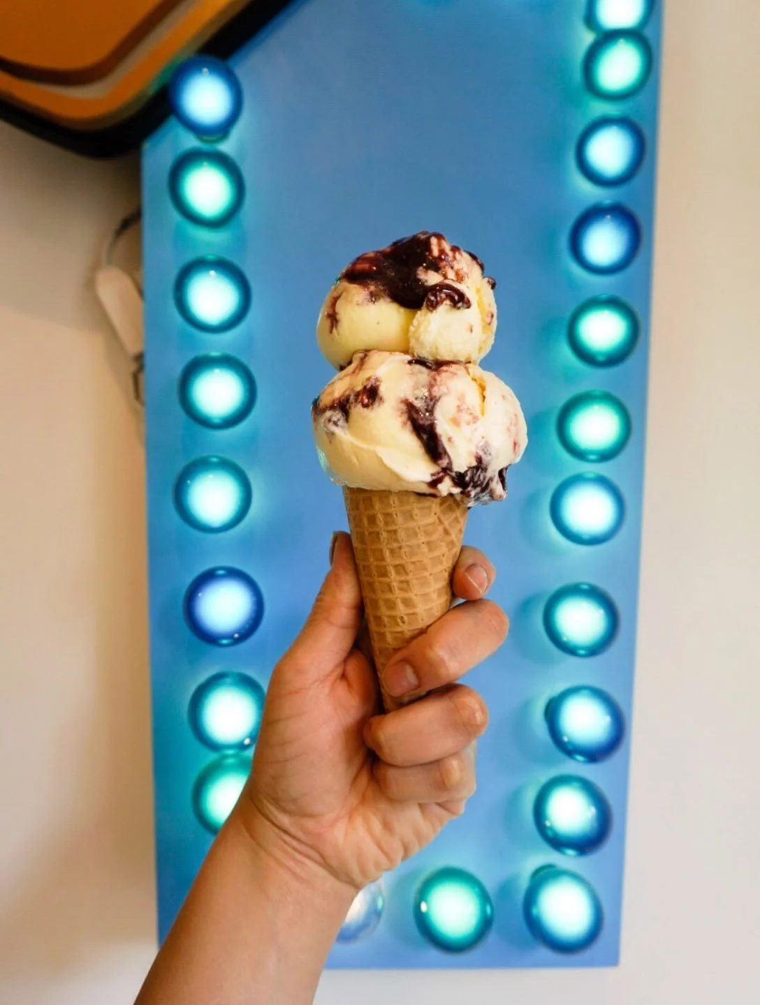 🌽 Sweet Corn Ice Cream! 🌽

Creamy, sweet corn ice cream swirled with a bright, tangy raspberry ripple. A little sweet, a little tart, and a whole lot of delicious.

Scooping now!

#washingtondc #icecream #fall