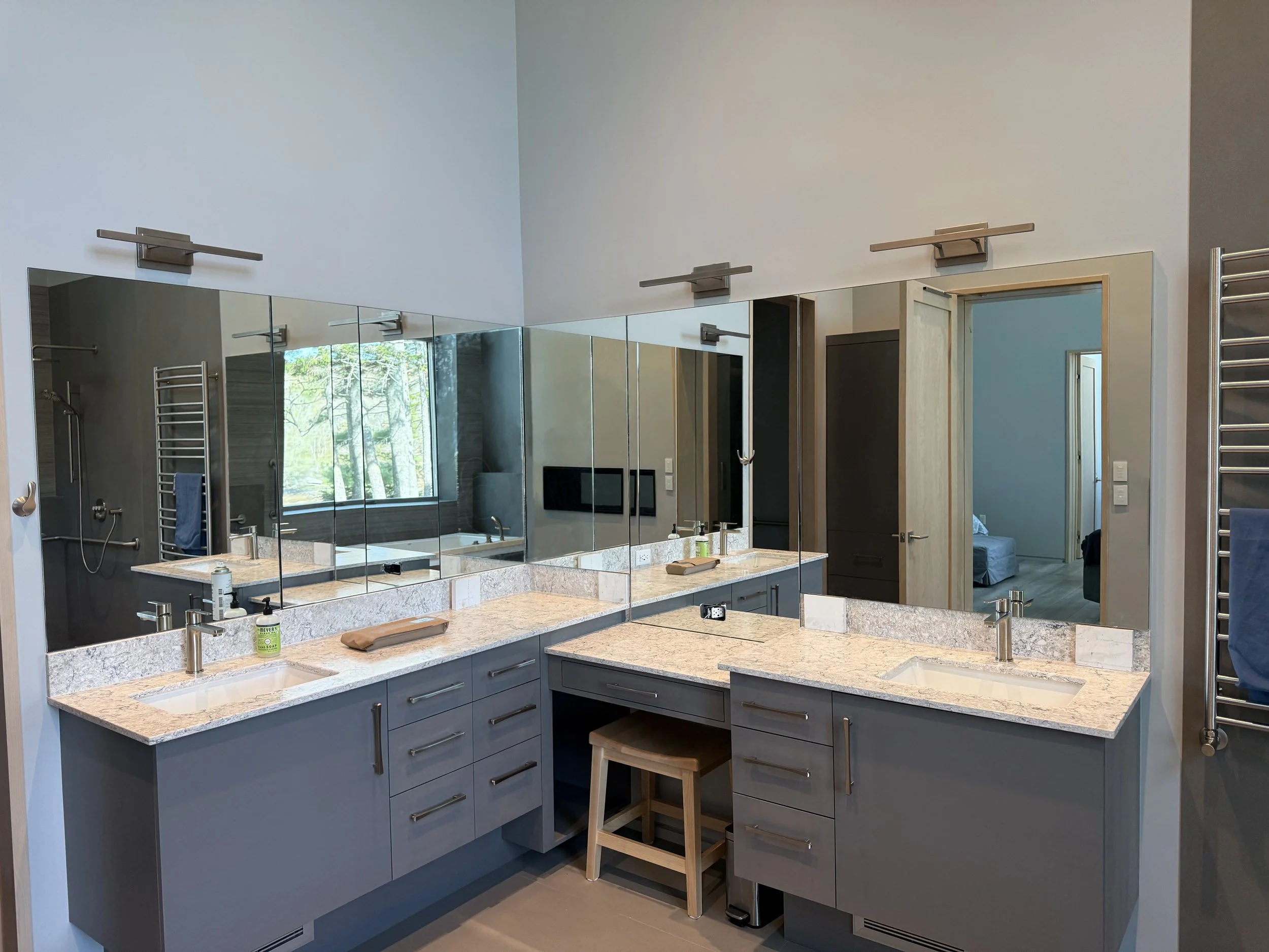 Mirrors_1.jpg