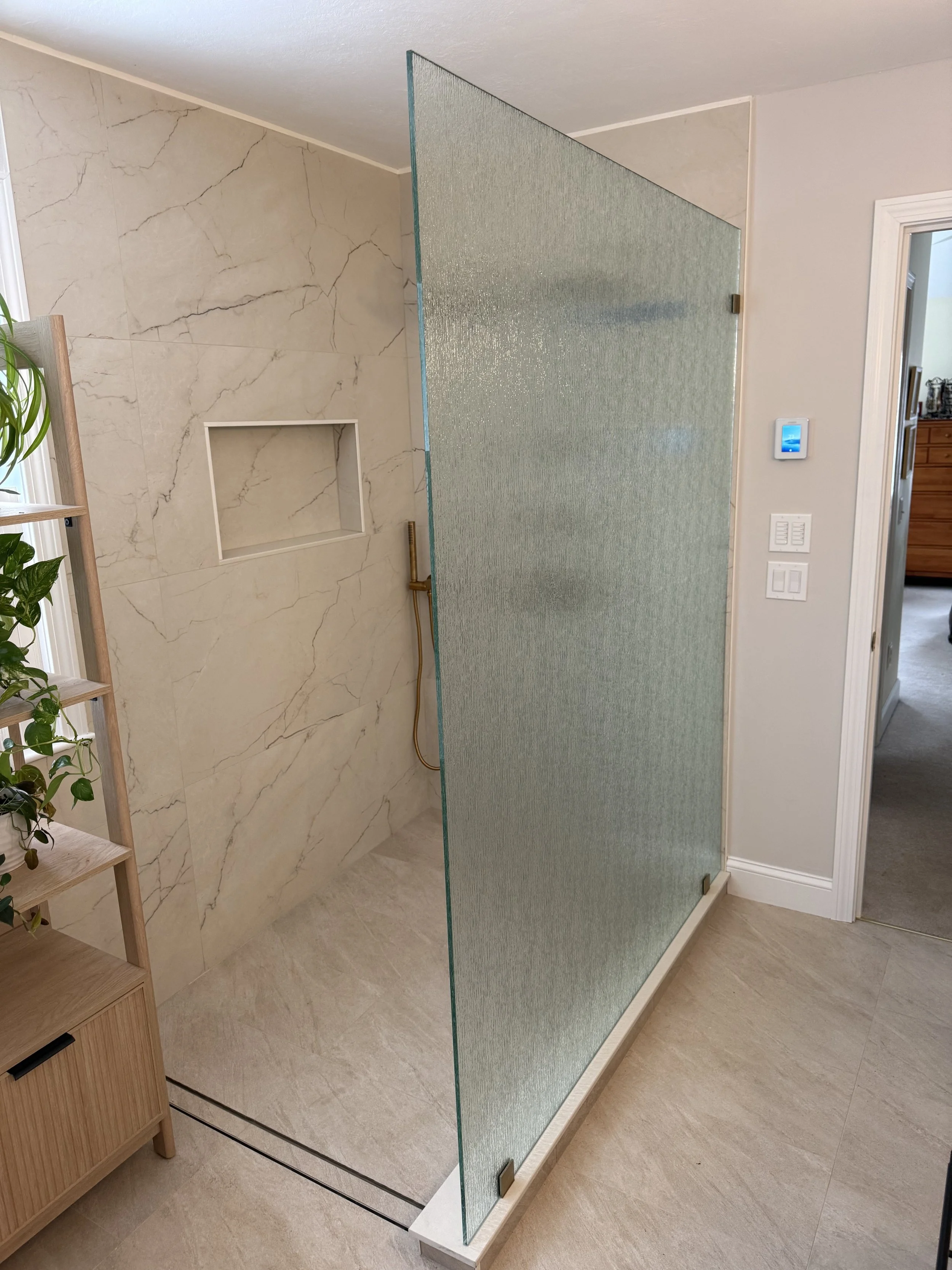 ShowerWall_1.jpg