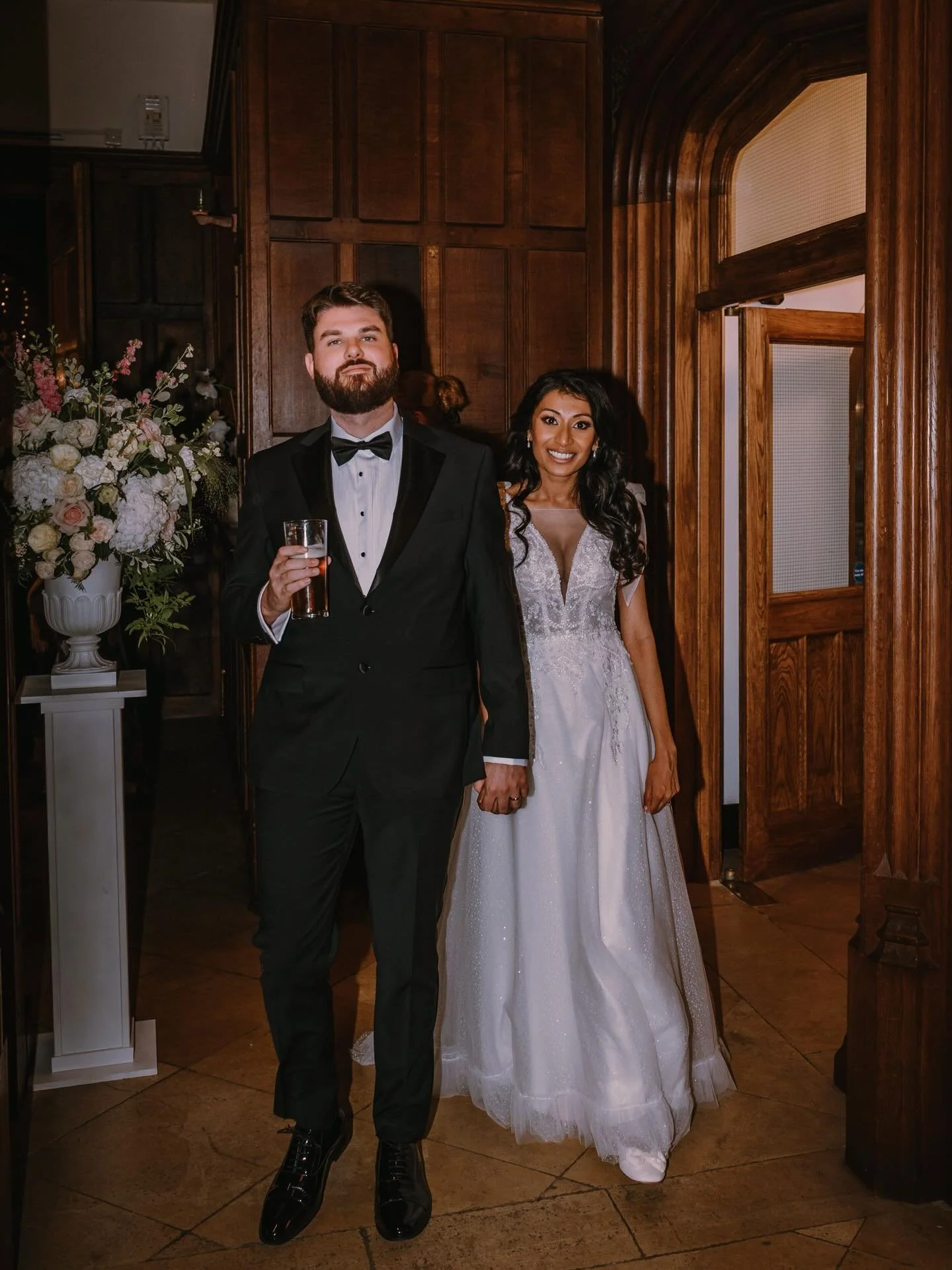 ⚡️ // DANI ✖️ SAM // ⚡️

Evening shoots hit different 😮&zwj;💨

VENUE - @hengrave_hall 
PHOTOGRAPHER - @fraserparryphotography 
CONTENT CREATOR - @momentstomemoriescontent 
FLORIST - @tigerlilyflowerssuffolk 
HMUA - @eleganthairandbeauty.sharron 
MU