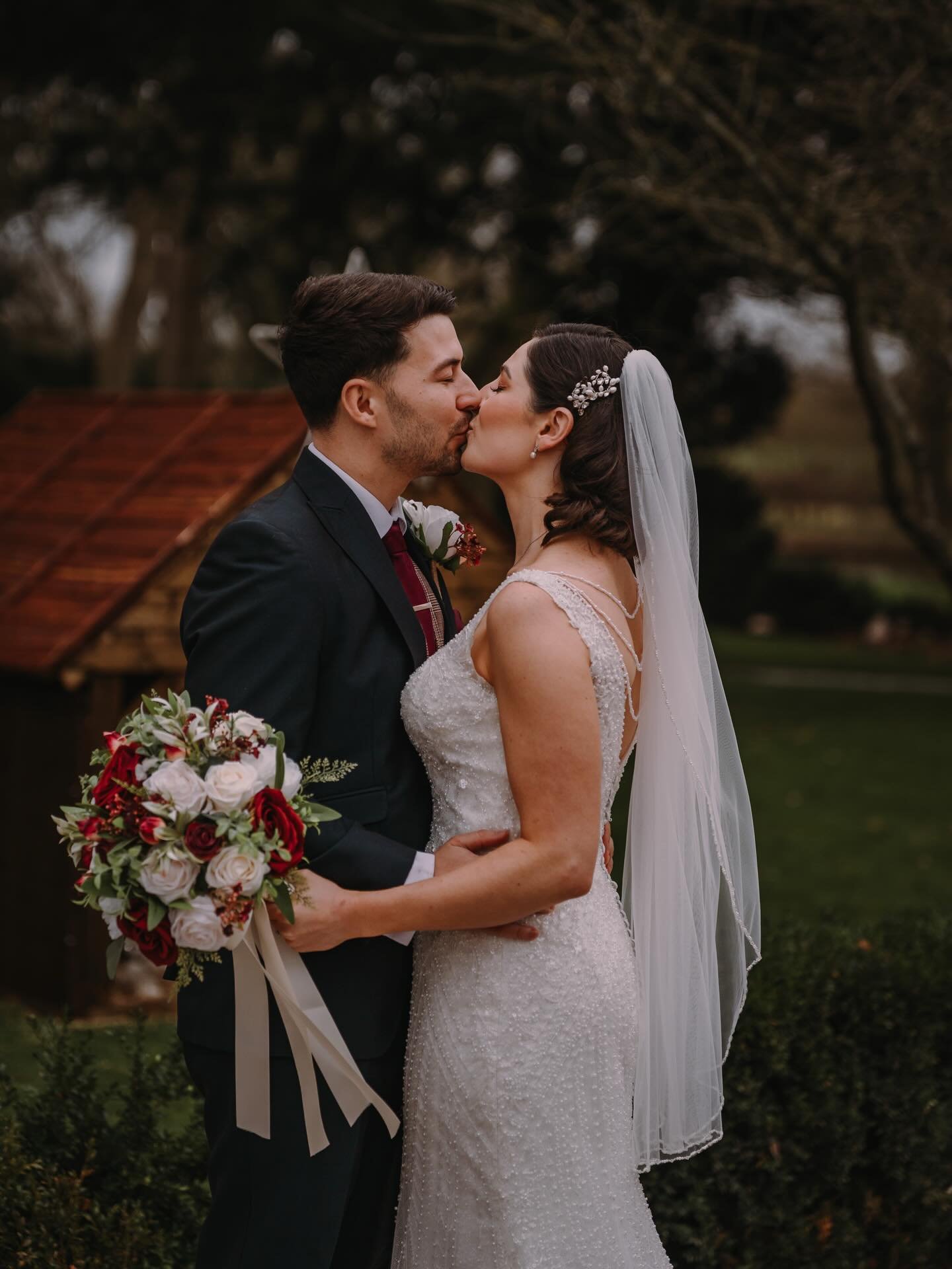 ⚡️ // OPEN DAY // ⚡️

The first open day of 2025, this Sunday 10-2 at Mulberry House! See all you lovely booked couples then!

VENUE - @mulberryhousehotel 
PHOTOGRAPHER - @fraserparryphotography 
VIDEOGRAPHER - @keanboothweddingfilms 
MUA - @joannapl