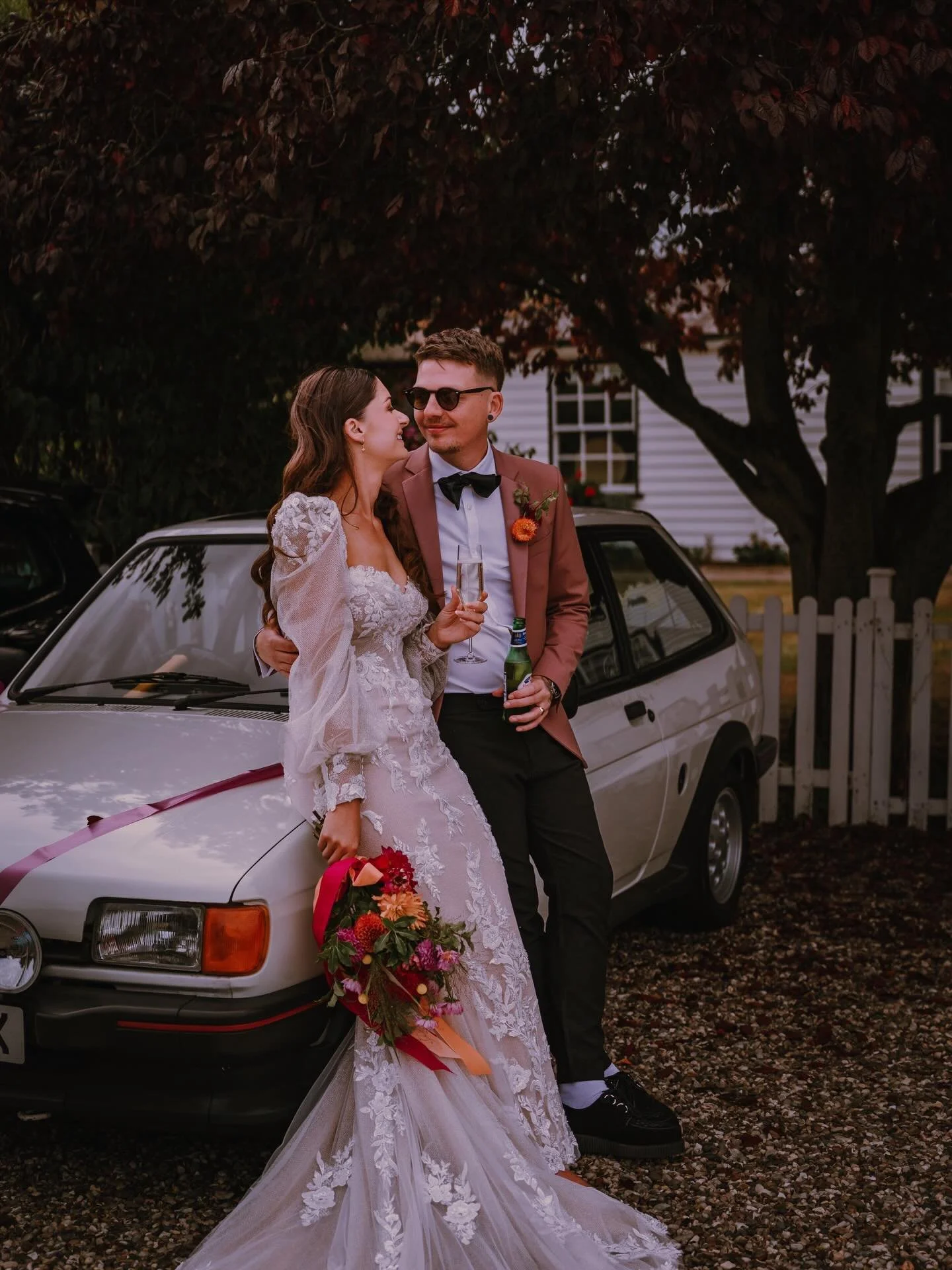 Vintage feels, modern style&hellip; Rhi &amp; Joey&rsquo;s day was undeniable perfection 👏🏼🖤 

VENUE - @high_house_weddings 
PHOTOGRAPHER - @fraserparryphotography 
CONTENT CREATOR - @momentstomemoriescontent 
FLORIST - @the_flower_collective 
MUA