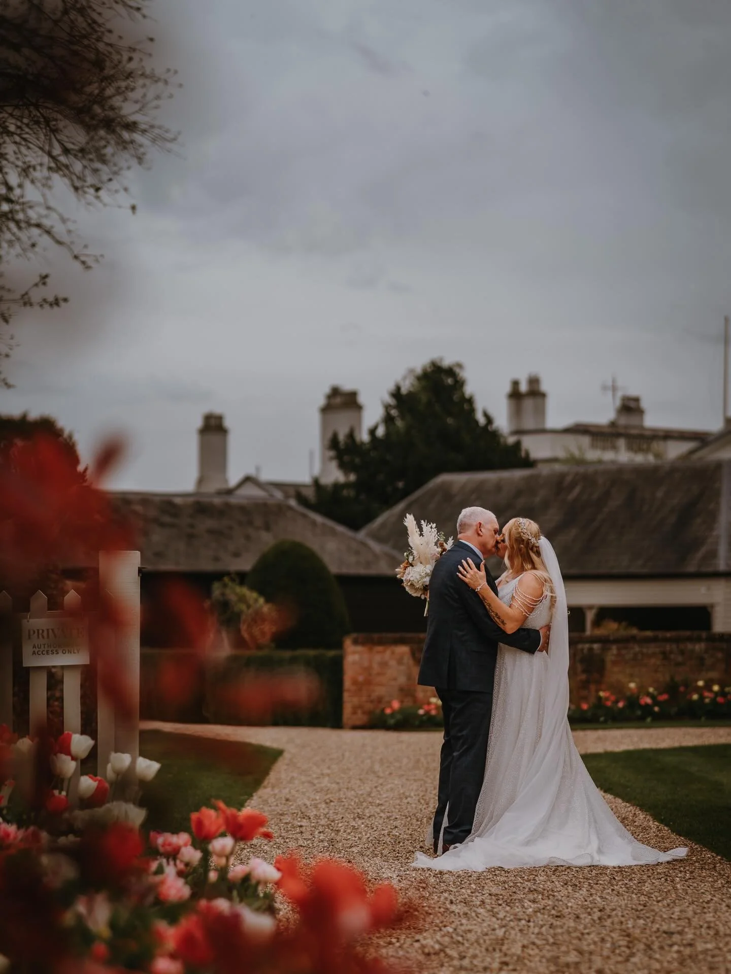 ⚡️ // SALLY ✖️ MIKE // ⚡️

Back at the absolutely stunning Blake Hall and boy did it deliver! Here are a few from yesterdays incredible wedding 😍

VENUE - @blake_hall_weddings 
CONTENT CREATOR - @momentstomemoriescontent 
VIDEO - @natural_light_film