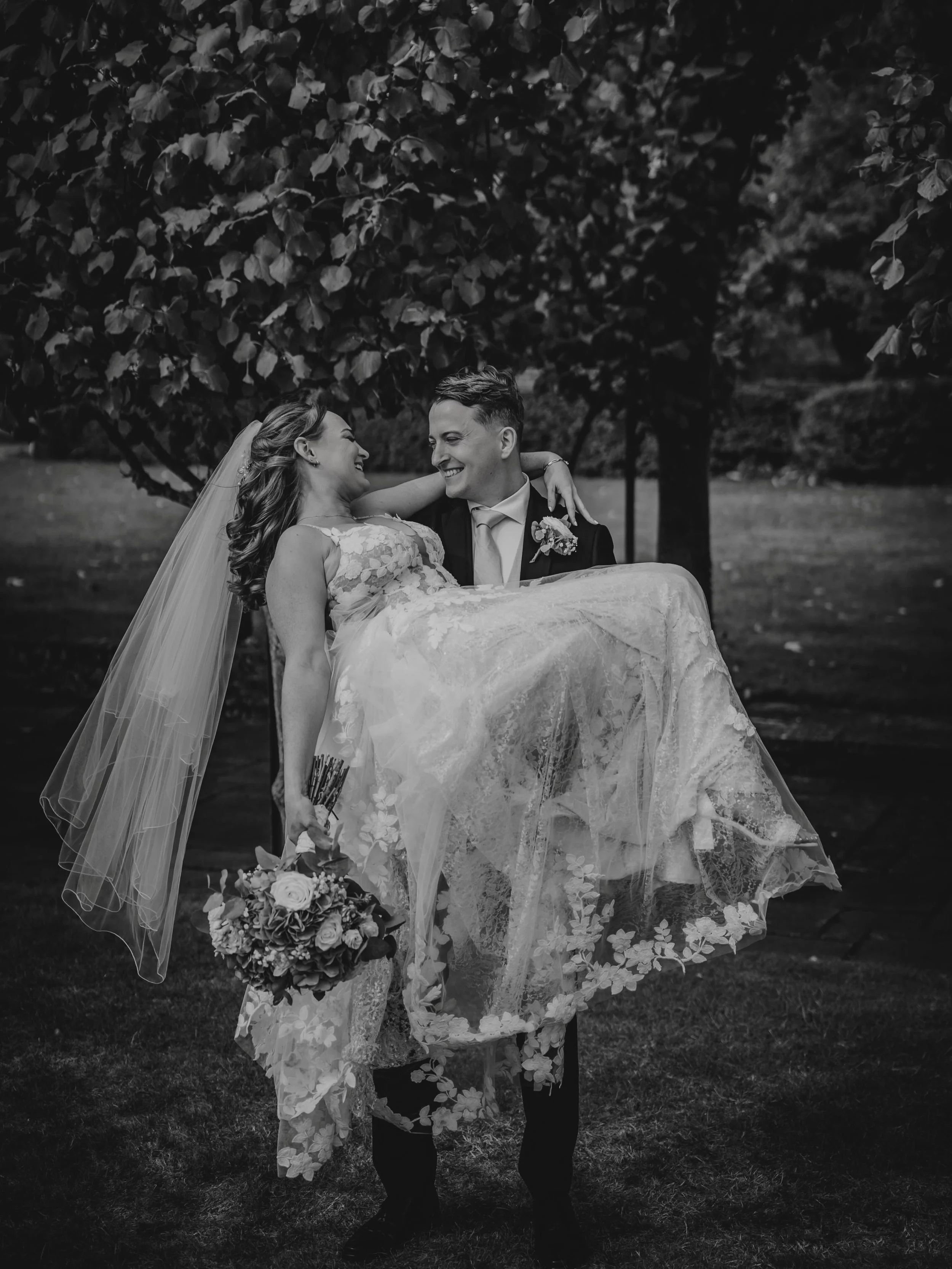 This Sunday you&rsquo;ll find us back at @quendonhall for their open day! 🔥

Always a pleasure meeting the lovely couples at our local venue, and we&rsquo;re extremely proud to have been a trusted supplier here for many years now! 🤍

12-3&hellip;se